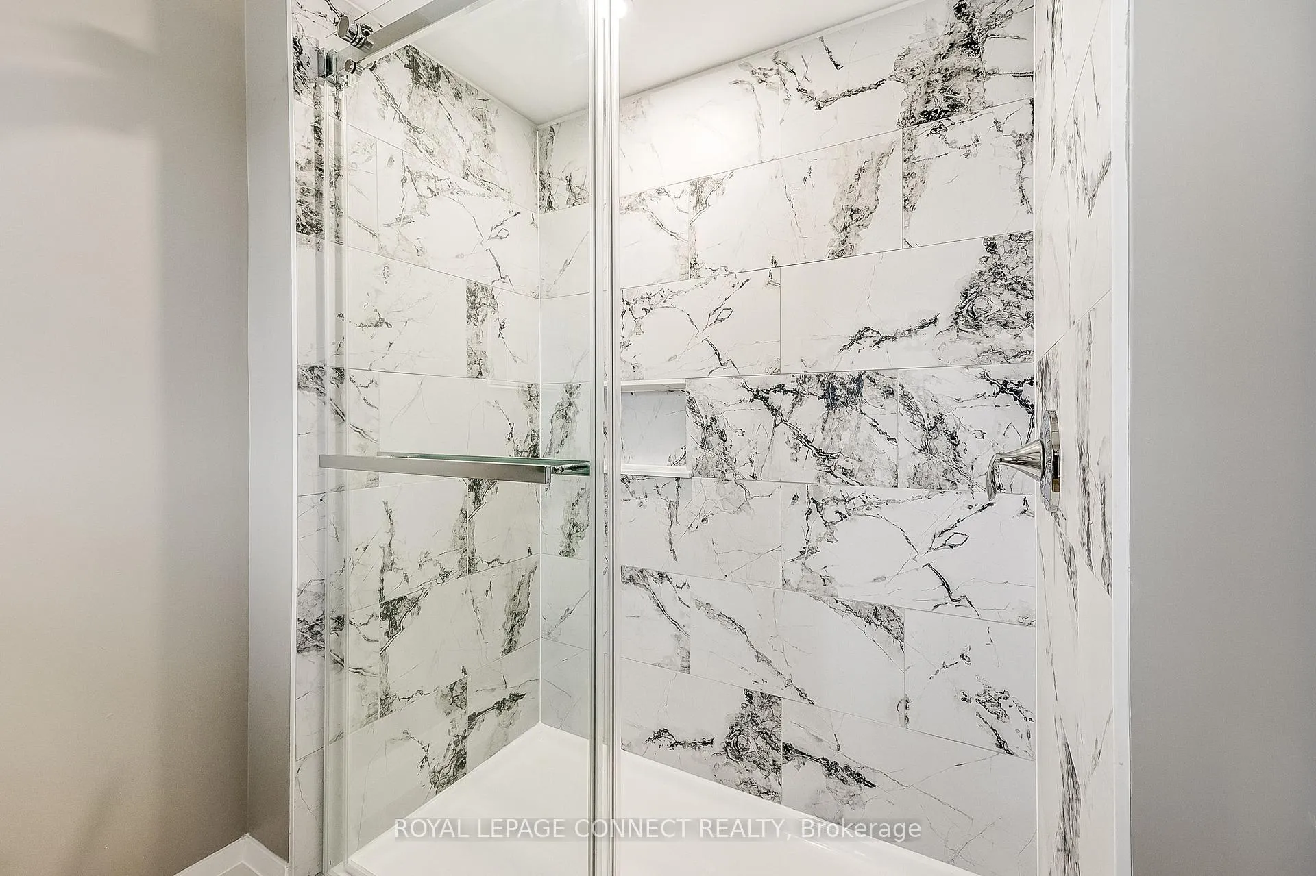 Photo 22 of 14 Candlebrook Drive, Whitby, Pringle Creek — HOMEH