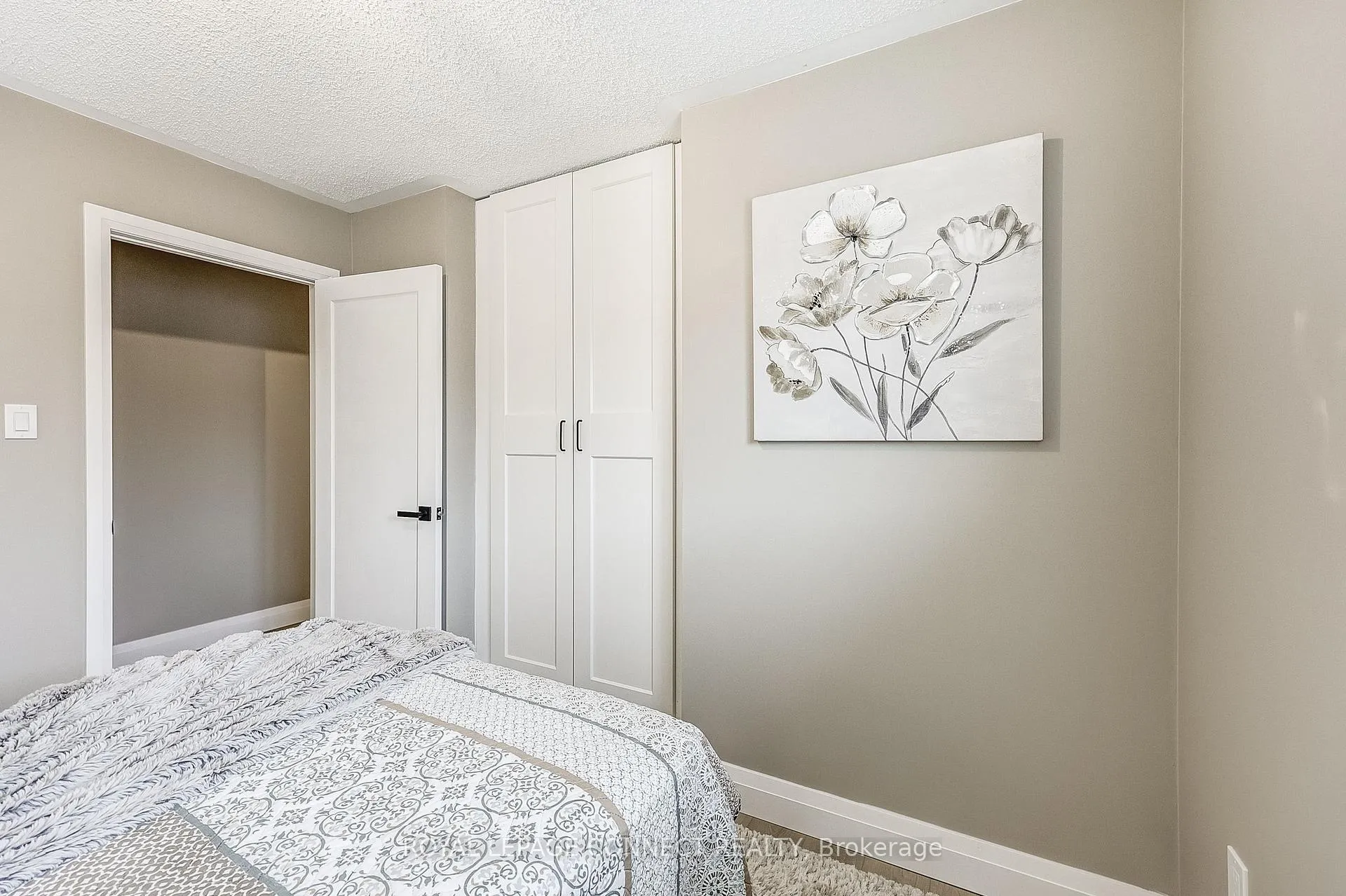 Photo 30 of 14 Candlebrook Drive, Whitby, Pringle Creek — HOMEH