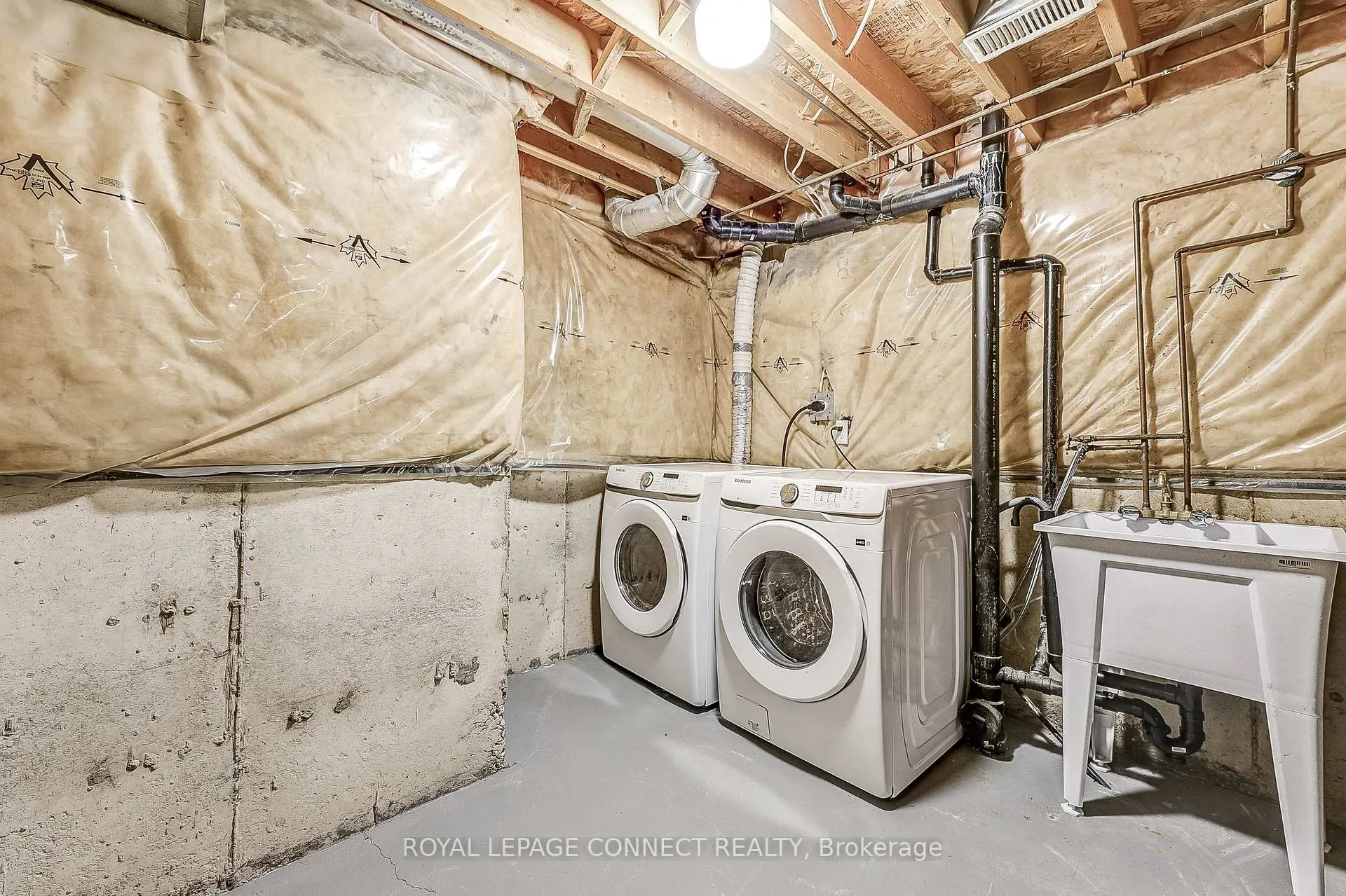 Photo 33 of 14 Candlebrook Drive, Whitby, Pringle Creek — HOMEH
