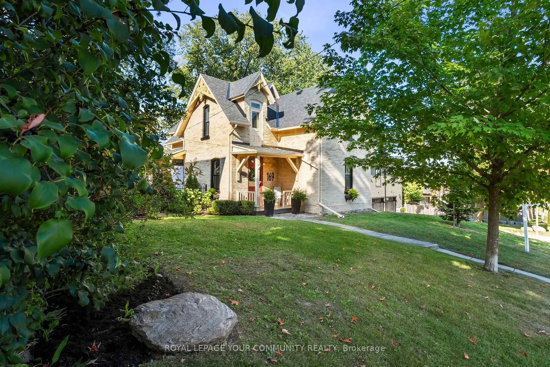 Photo 1 of 169 King Street W, Uxbridge — HOMEH