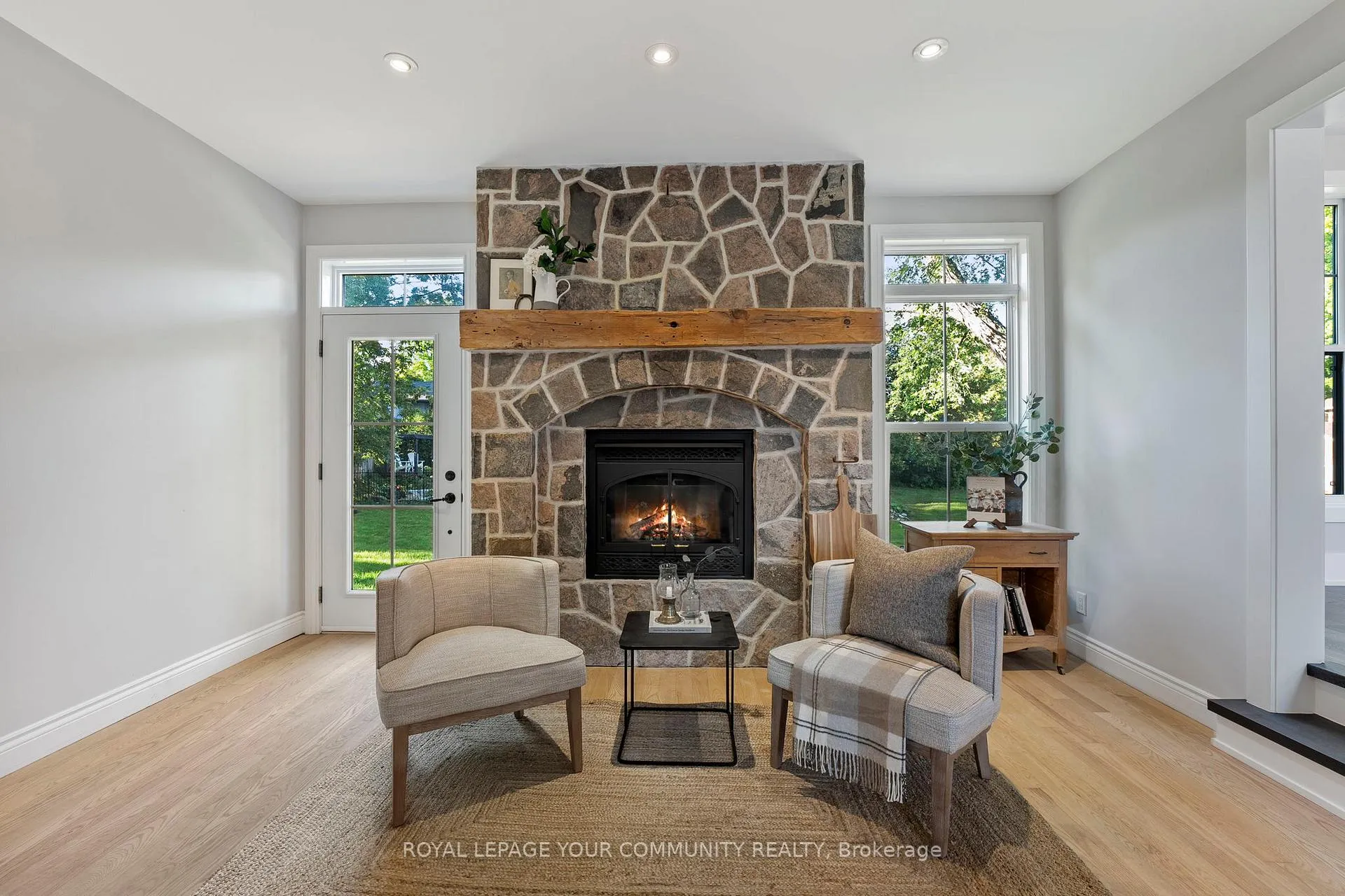 Photo 21 of 169 King Street W, Uxbridge — HOMEH