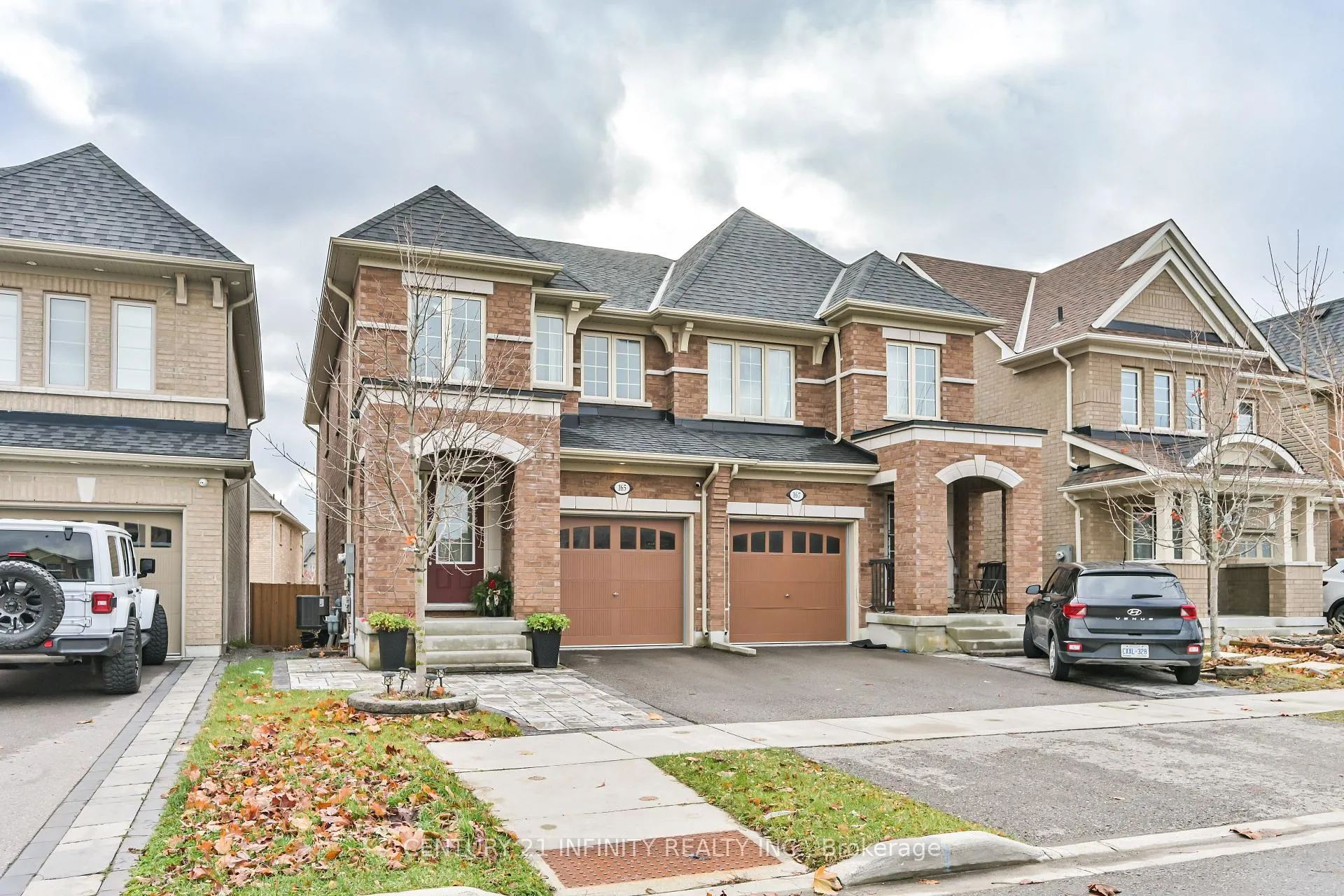 Photo 2 of 165 Hyperion Court, Oshawa, Windfields — HOMEH