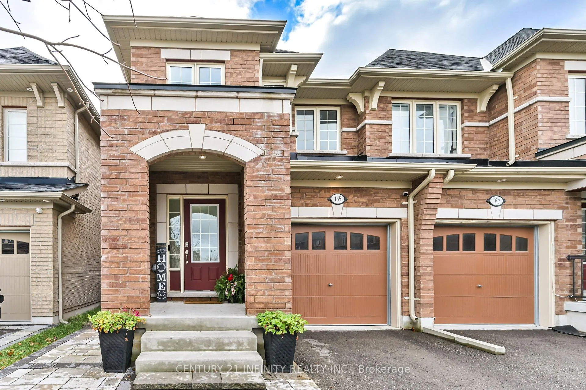 Photo 3 of 165 Hyperion Court, Oshawa, Windfields — HOMEH