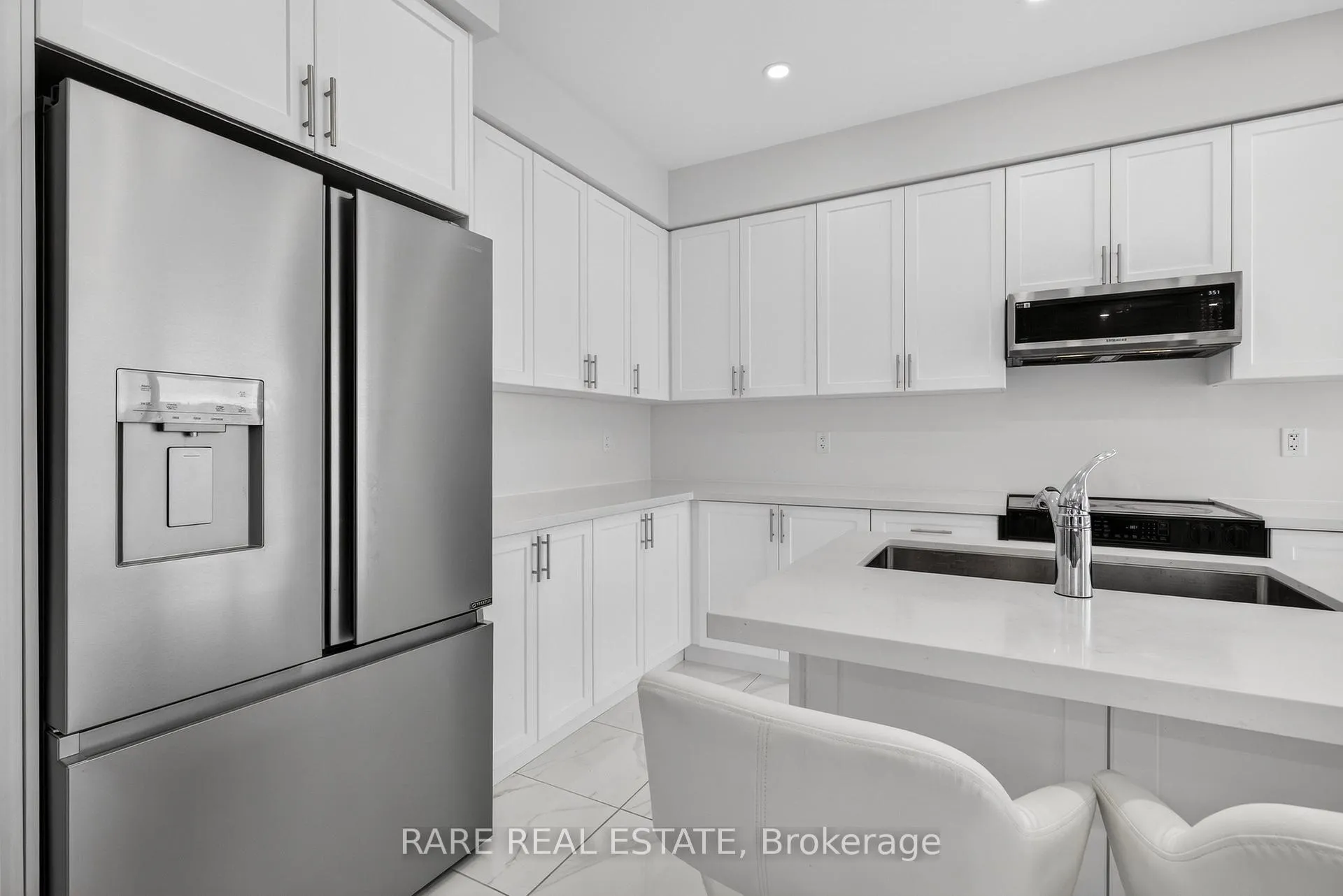 Photo 12 of 25 Rochester Drive, Barrie, Rural Barrie Southeast — HOMEH