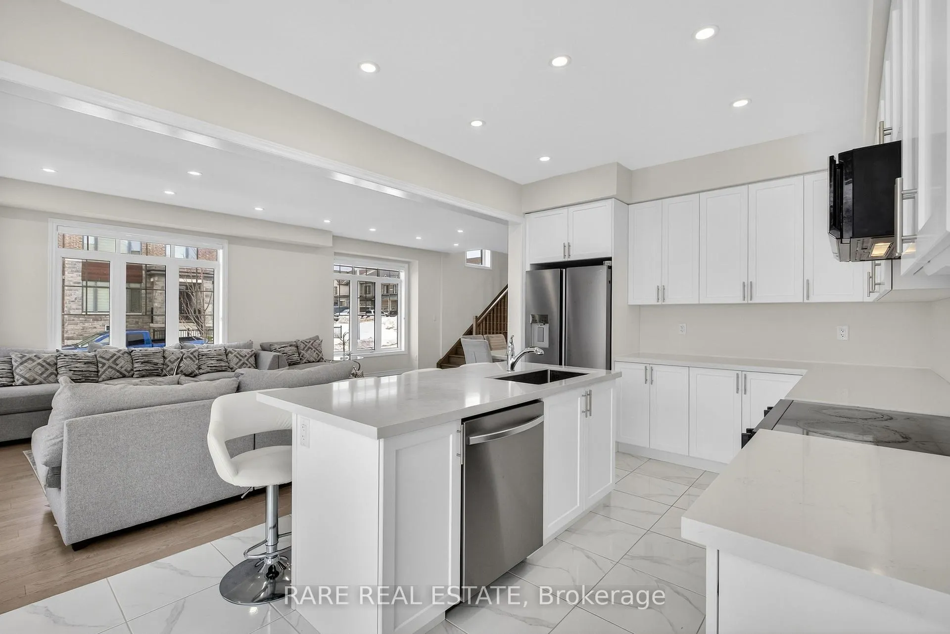 Photo 16 of 25 Rochester Drive, Barrie, Rural Barrie Southeast — HOMEH