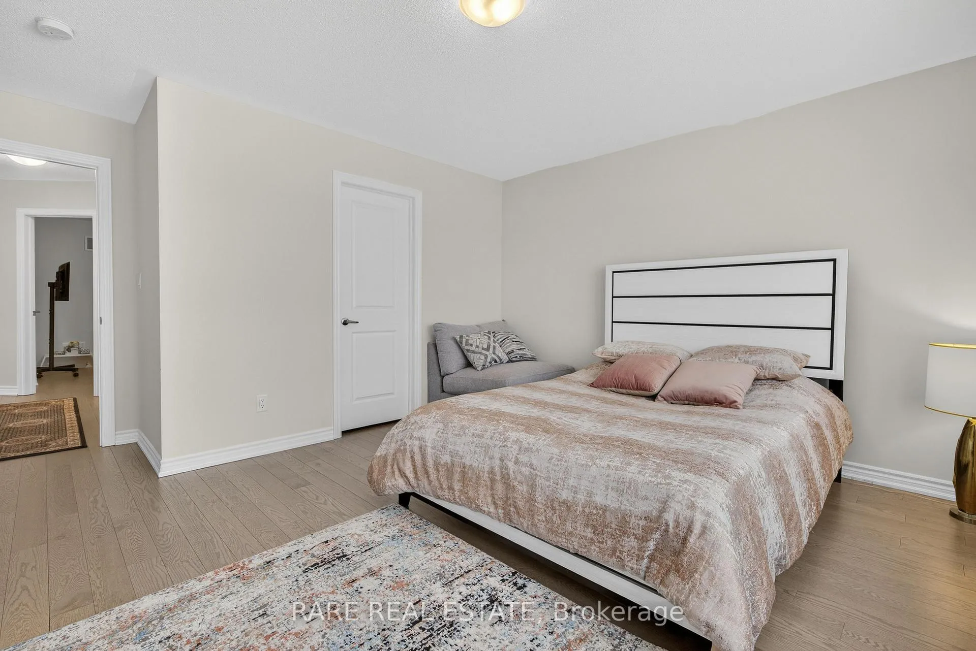 Photo 33 of 25 Rochester Drive, Barrie, Rural Barrie Southeast — HOMEH