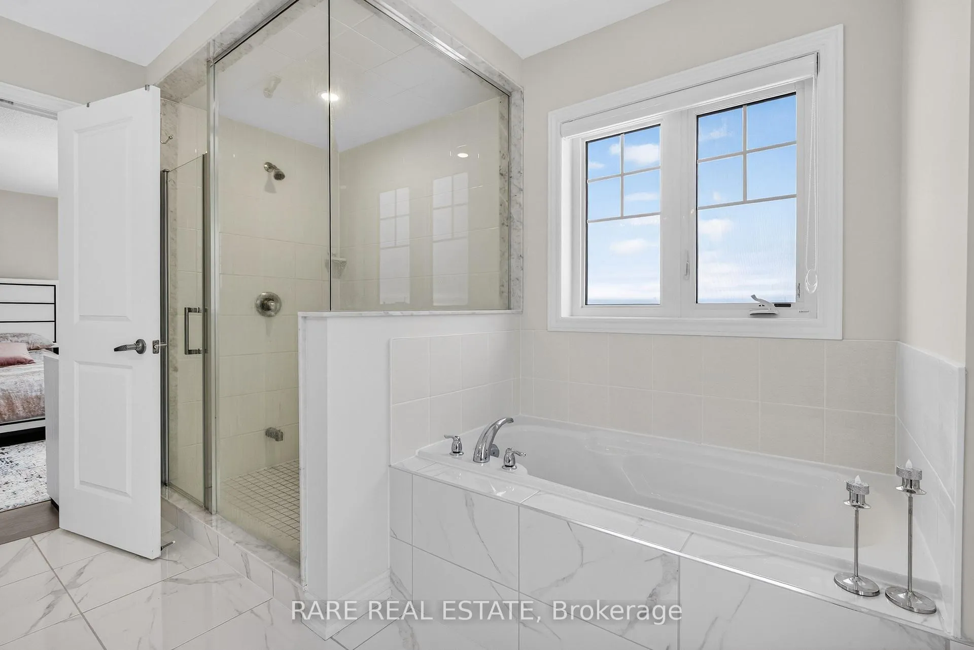 Photo 36 of 25 Rochester Drive, Barrie, Rural Barrie Southeast — HOMEH