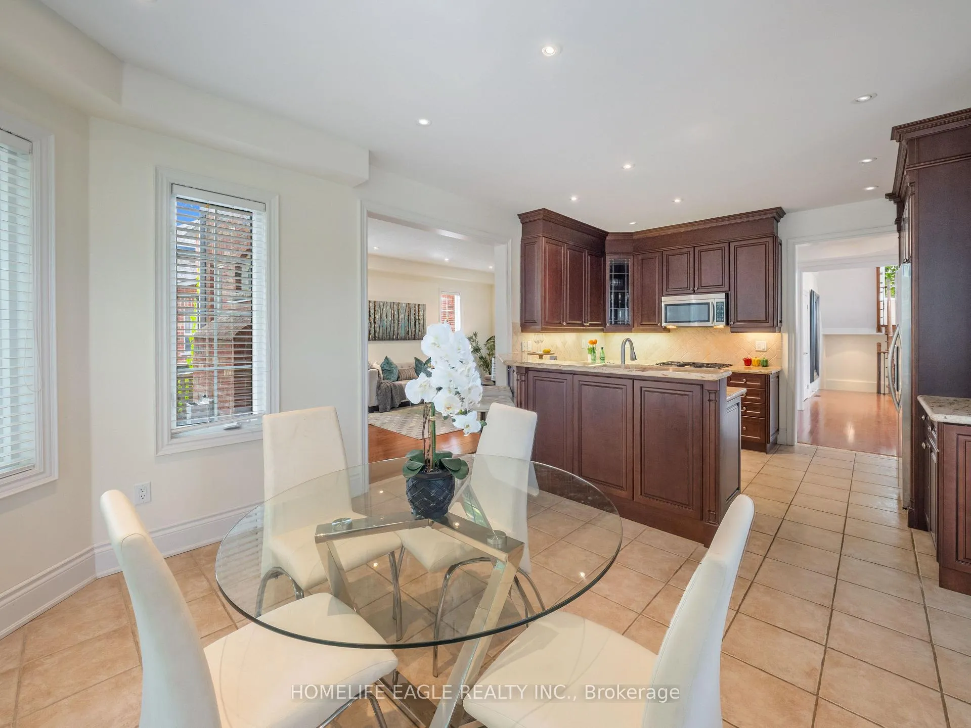 Photo 14 of 47 Hartwell Way, Aurora, Bayview Northeast — HOMEH