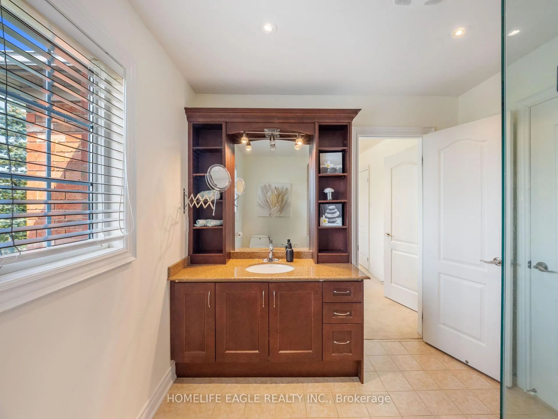 Photo 29 of 47 Hartwell Way, Aurora, Bayview Northeast — HOMEH