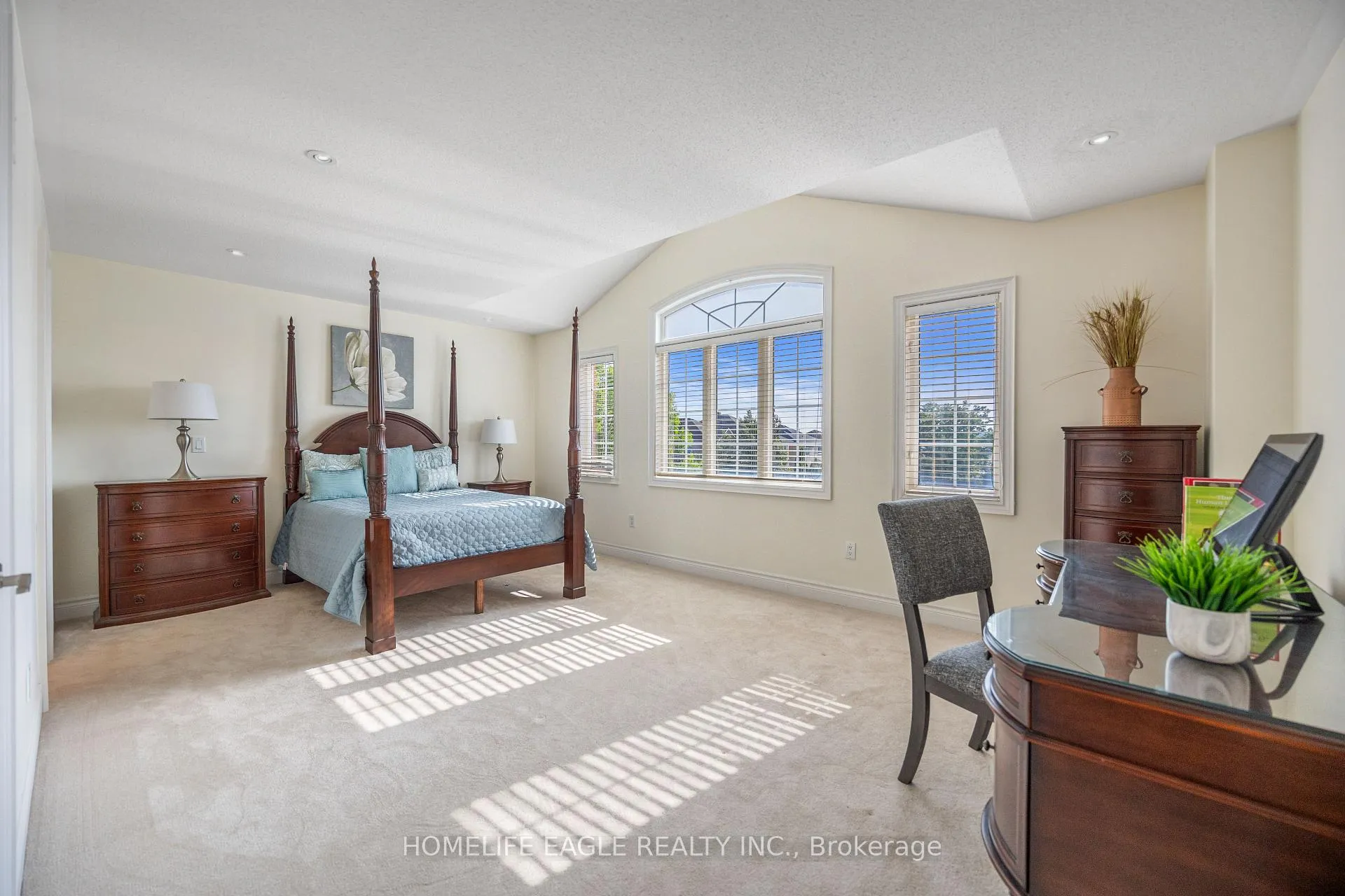 Photo 30 of 47 Hartwell Way, Aurora, Bayview Northeast — HOMEH