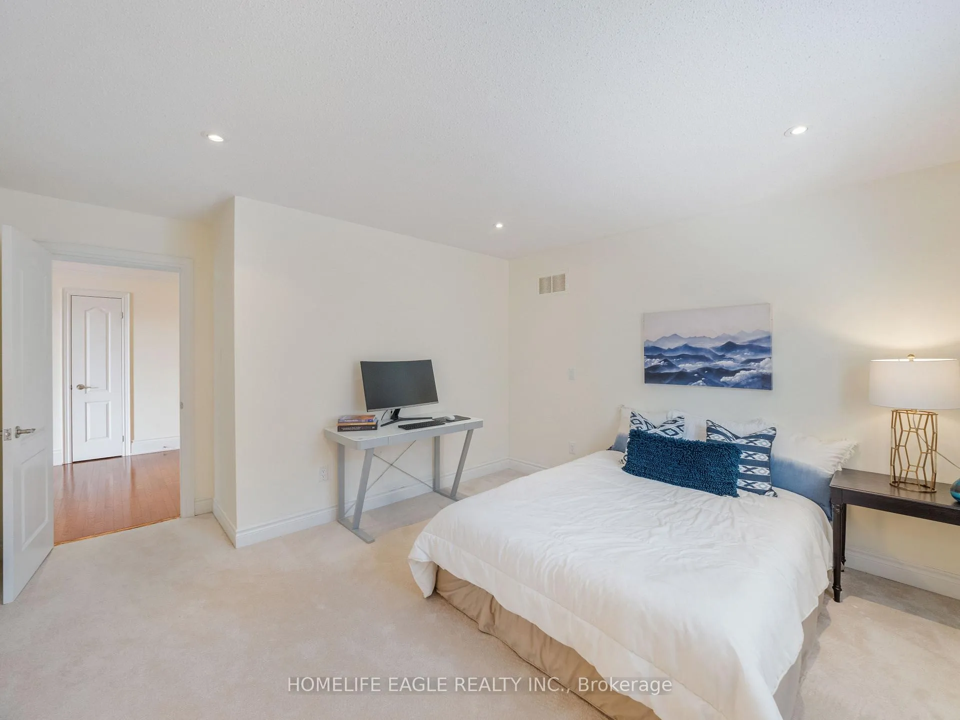 Photo 32 of 47 Hartwell Way, Aurora, Bayview Northeast — HOMEH