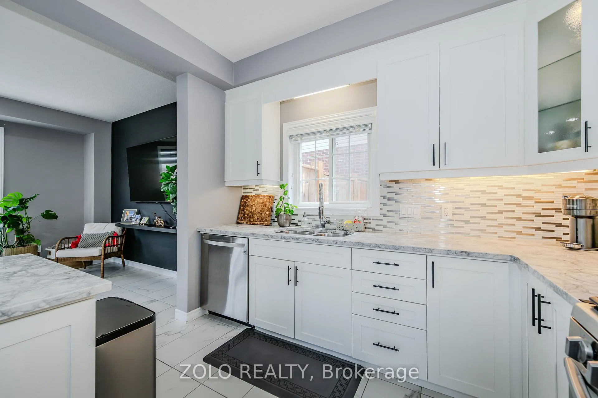 Photo 9 of 291 Moorlands Crescent, Kitchener — HOMEH