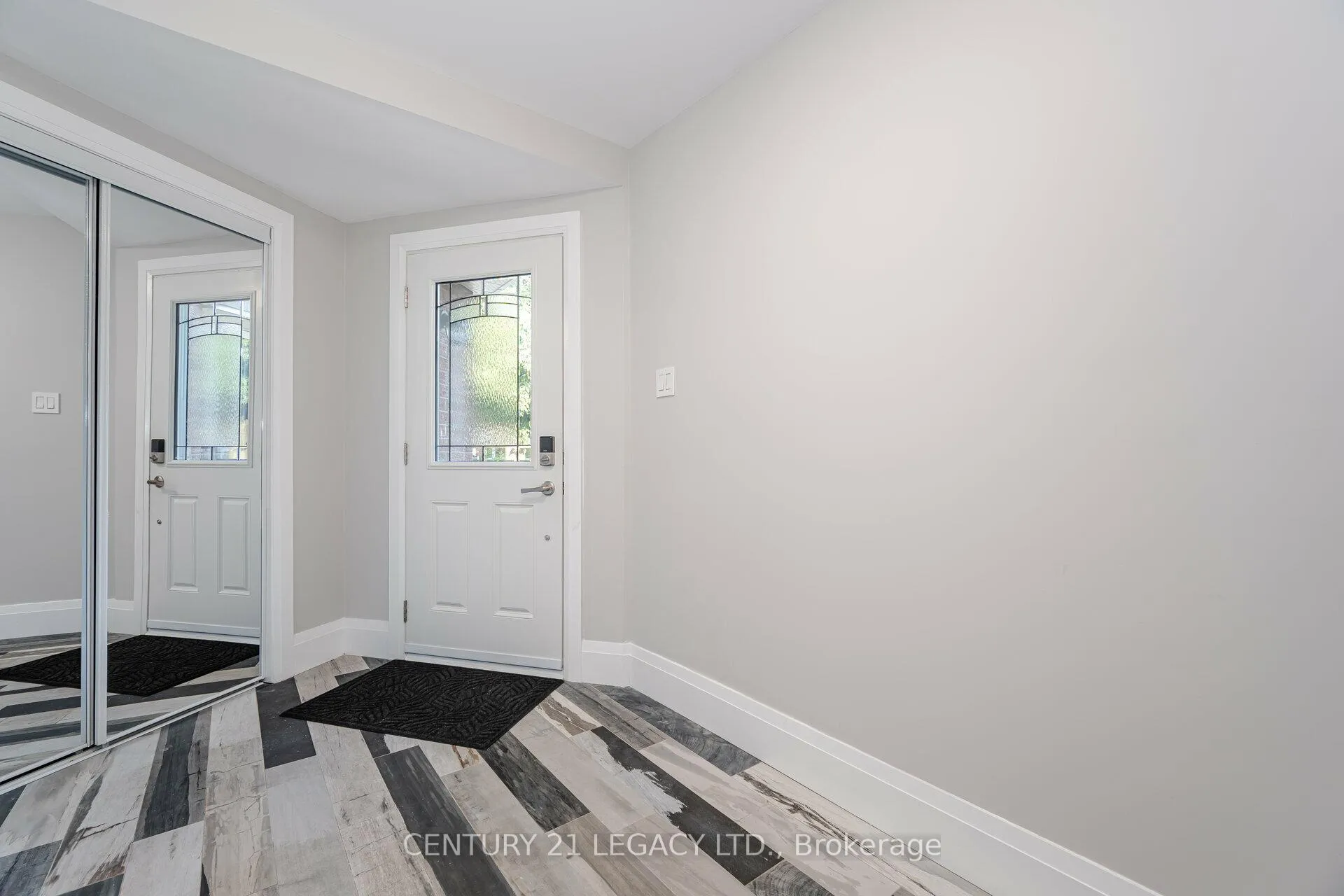 Photo 3 of 8 Kirkham Drive, Ajax, Central West — HOMEH