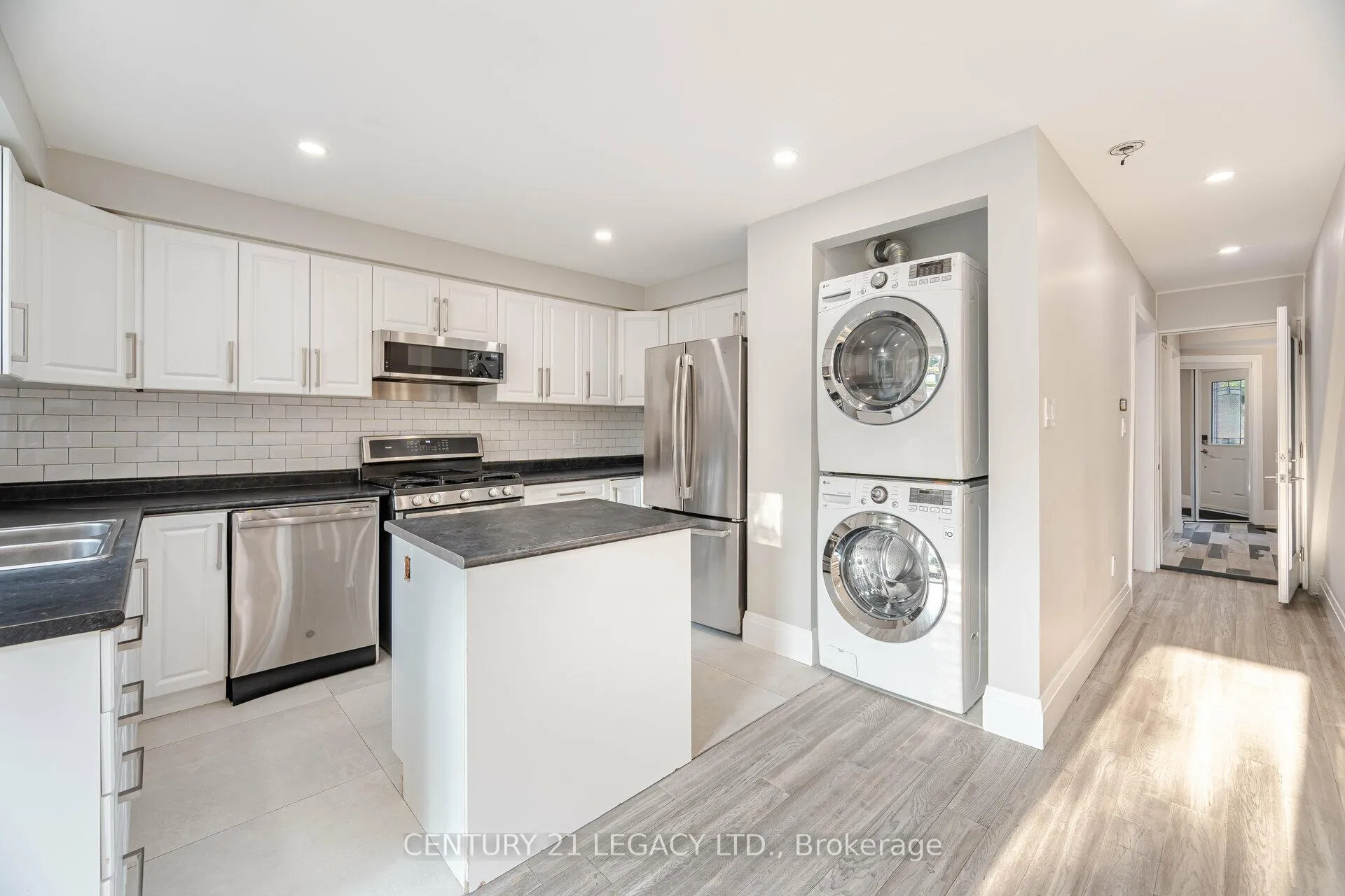 Photo 5 of 8 Kirkham Drive, Ajax, Central West — HOMEH