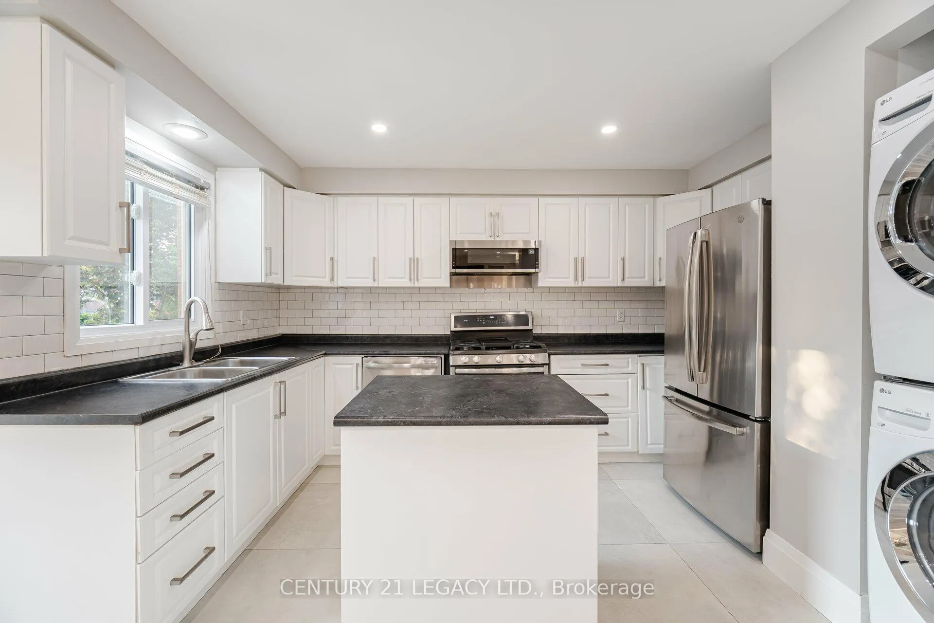 Photo 7 of 8 Kirkham Drive, Ajax, Central West — HOMEH