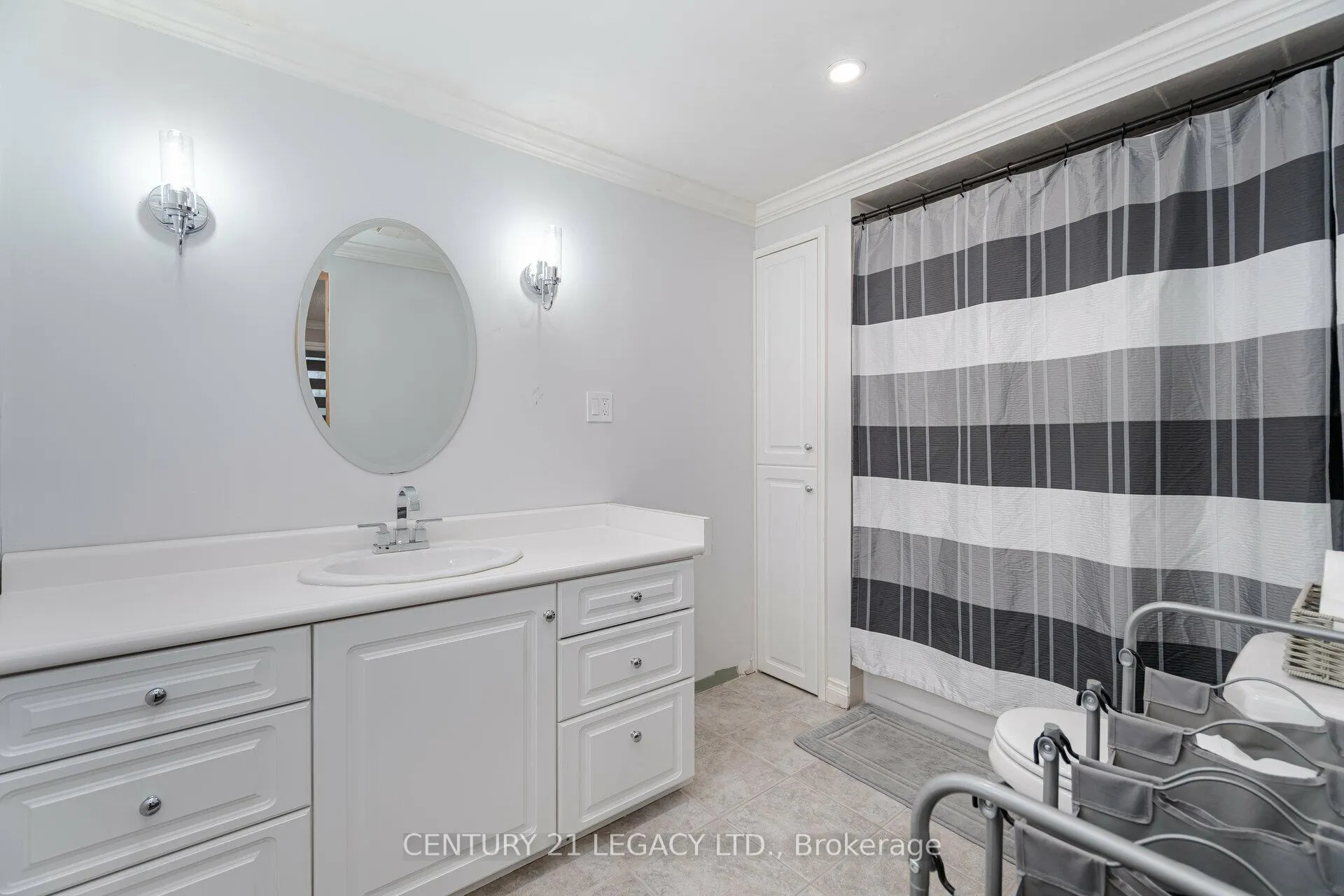 Photo 27 of 8 Kirkham Drive, Ajax, Central West — HOMEH