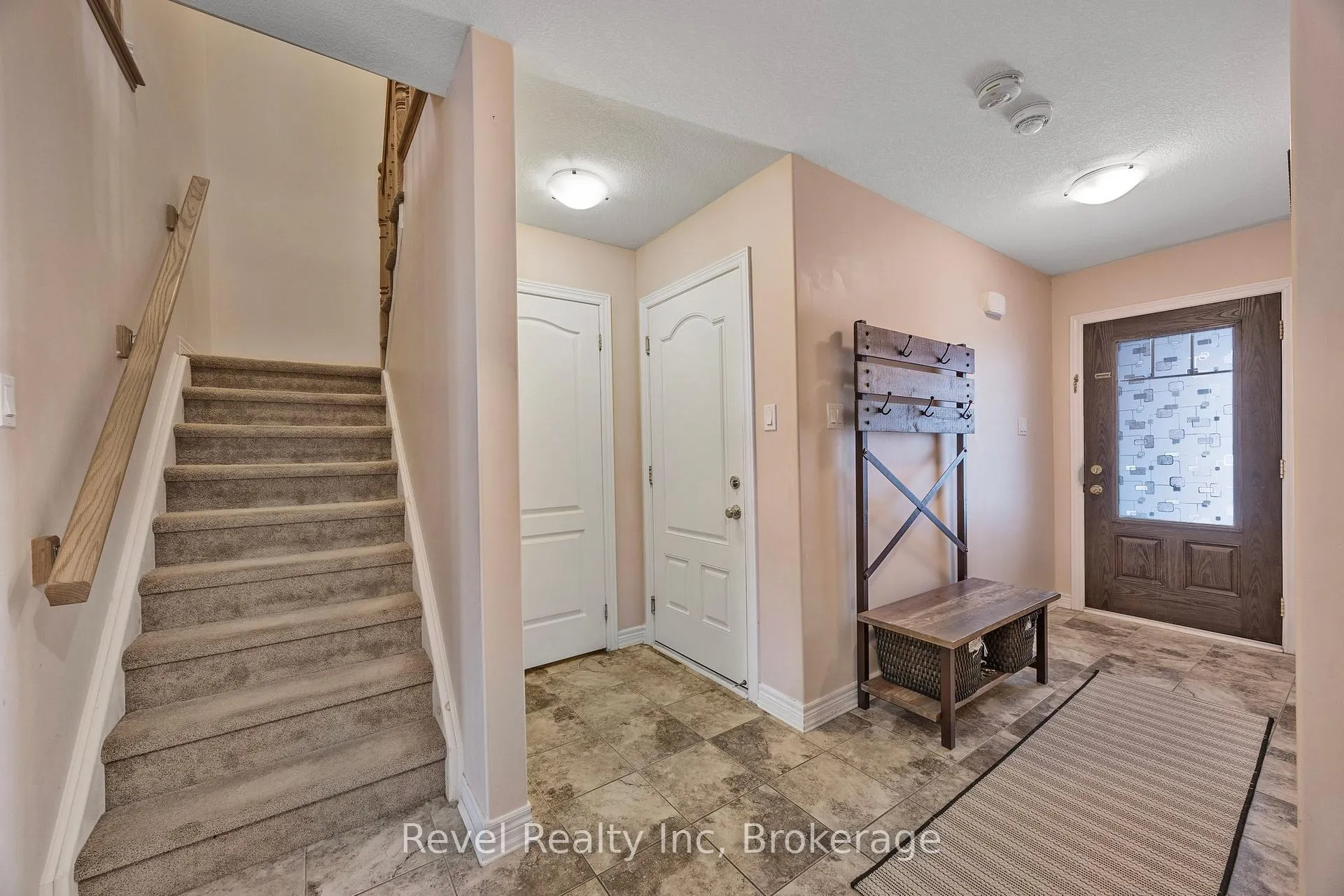 Photo 4 of 1041 Cook Drive, Midland — HOMEH