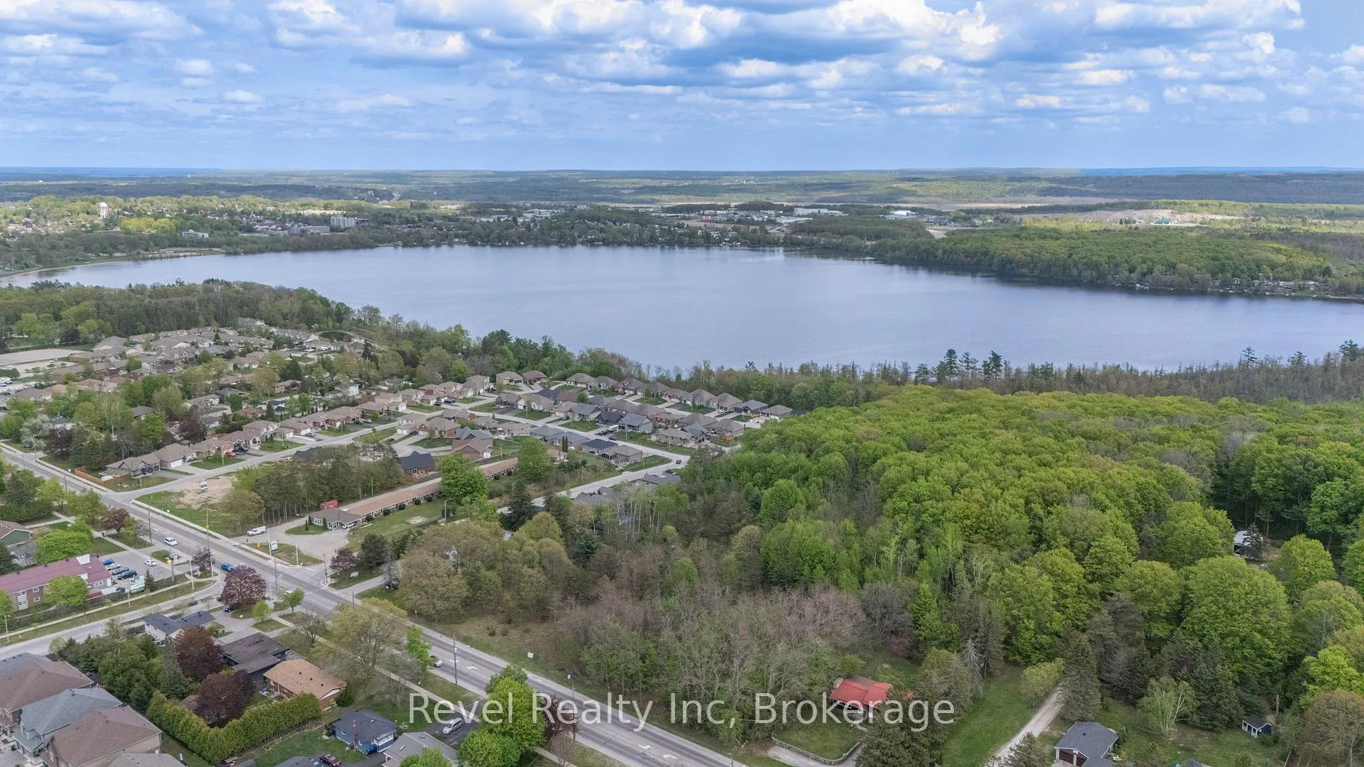 Photo 16 of 1041 Cook Drive, Midland — HOMEH