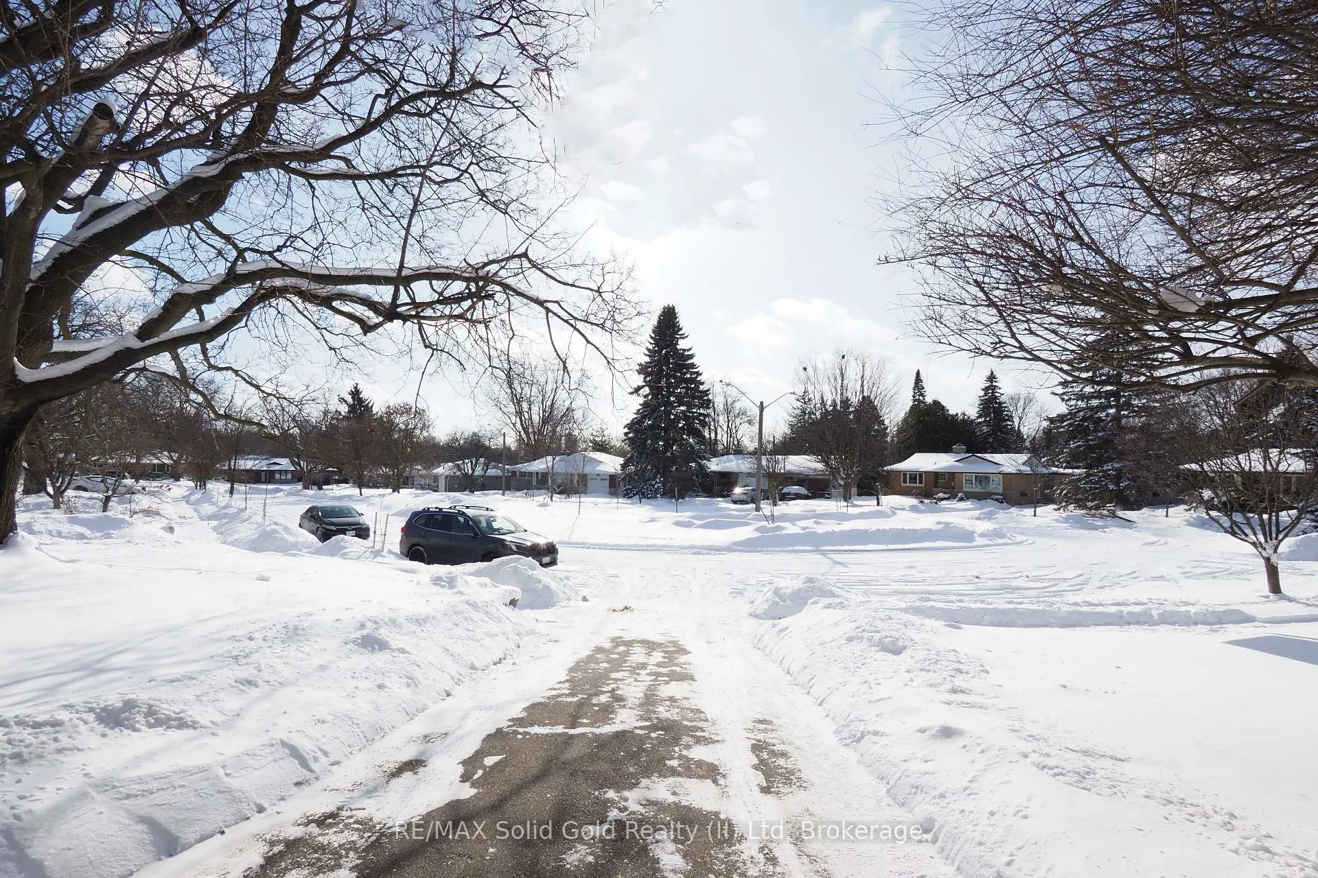 Photo 3 of 249 Murdock Avenue, Waterloo — HOMEH
