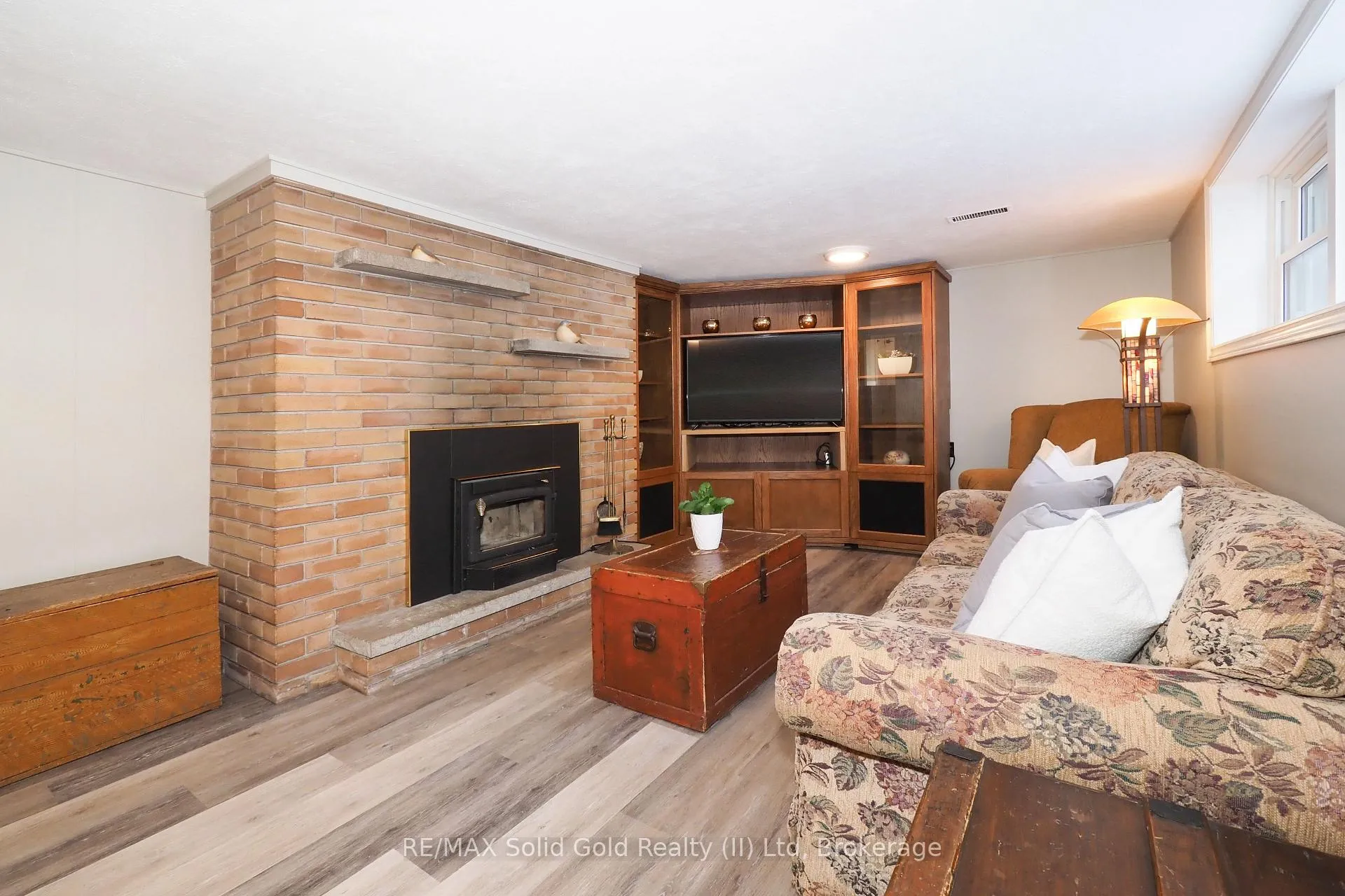 Photo 25 of 249 Murdock Avenue, Waterloo — HOMEH