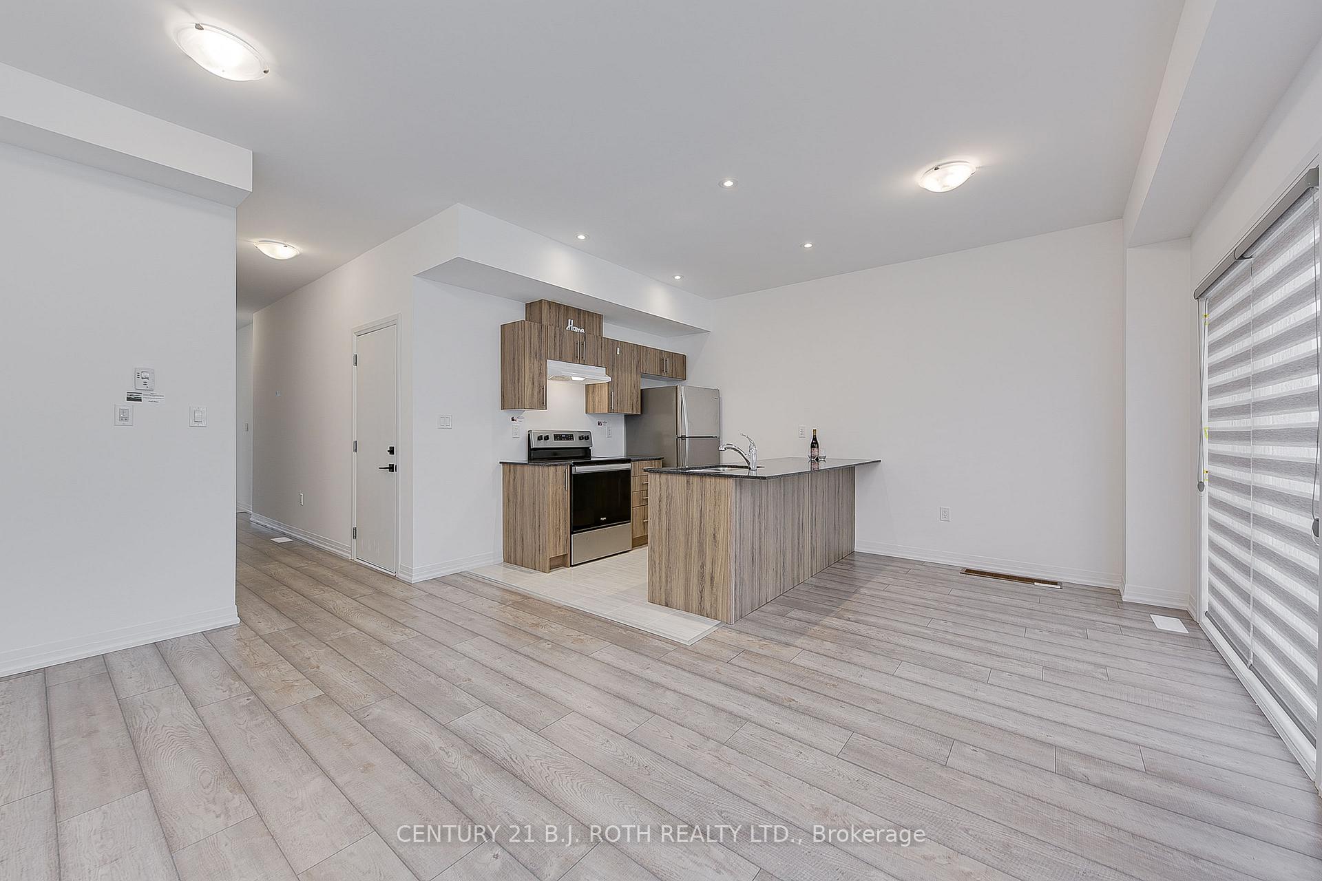 Photo 4 of 20 Haven Lane, Barrie, Painswick South — HOMEH