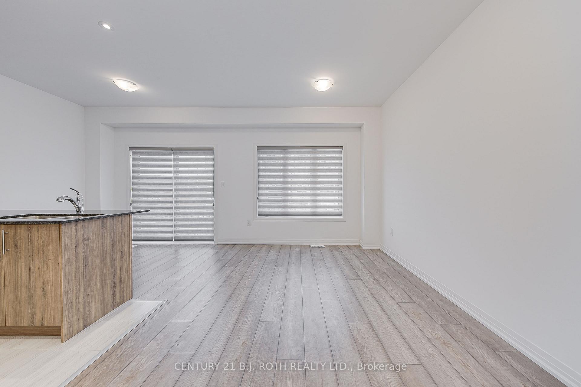 Photo 5 of 20 Haven Lane, Barrie, Painswick South — HOMEH