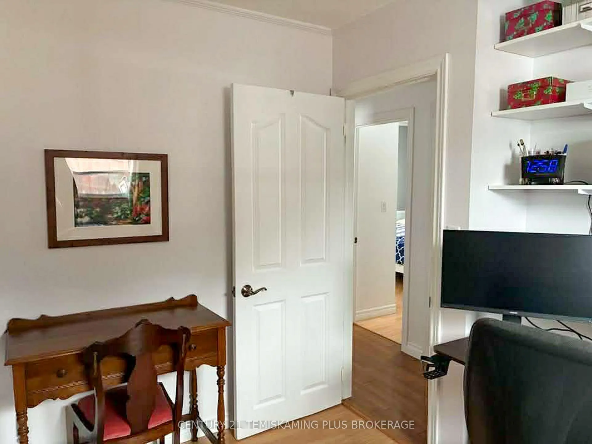 Photo 15 of 53 Tenth Avenue, Englehart — HOMEH