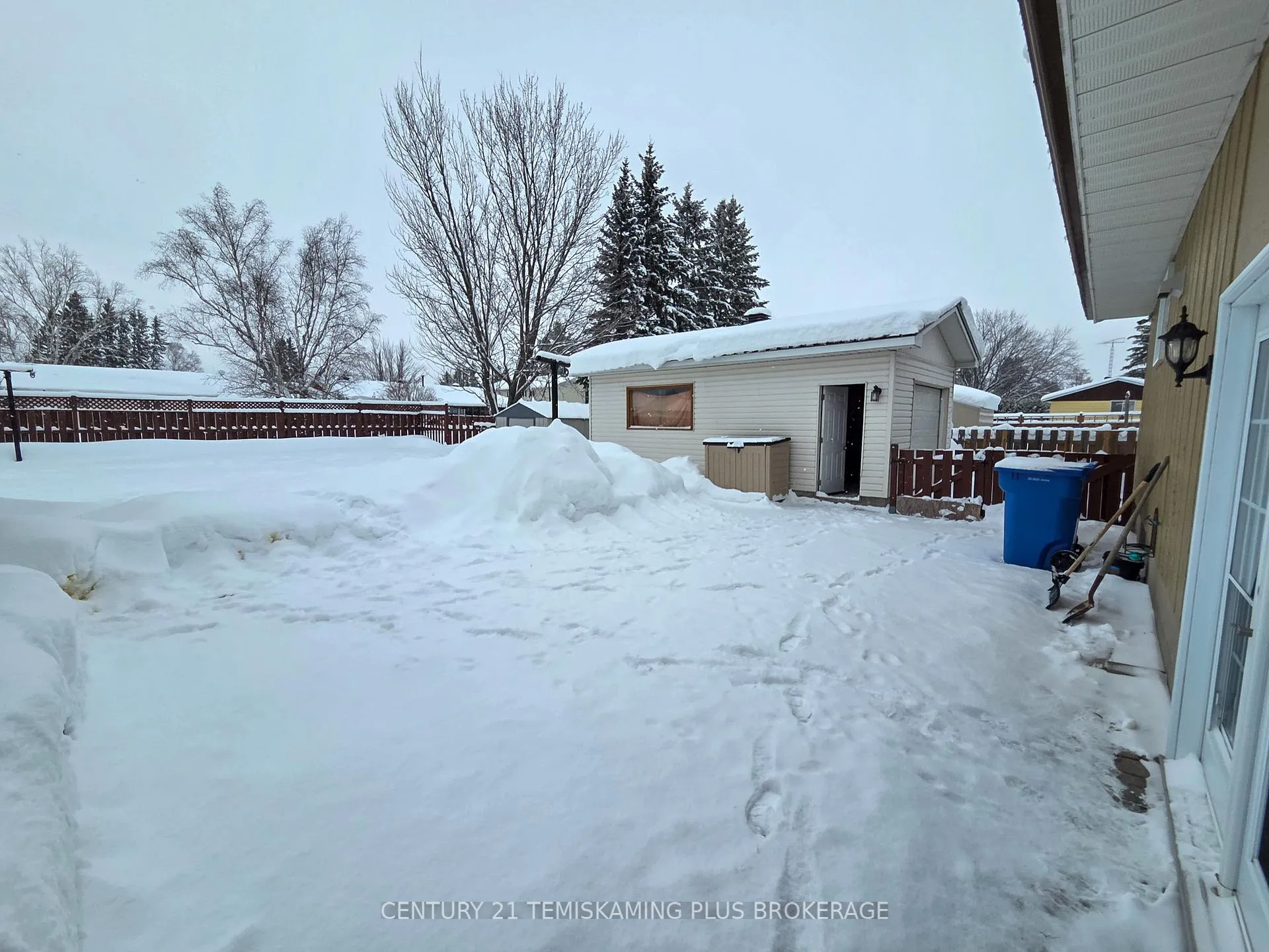 Photo 17 of 53 Tenth Avenue, Englehart — HOMEH