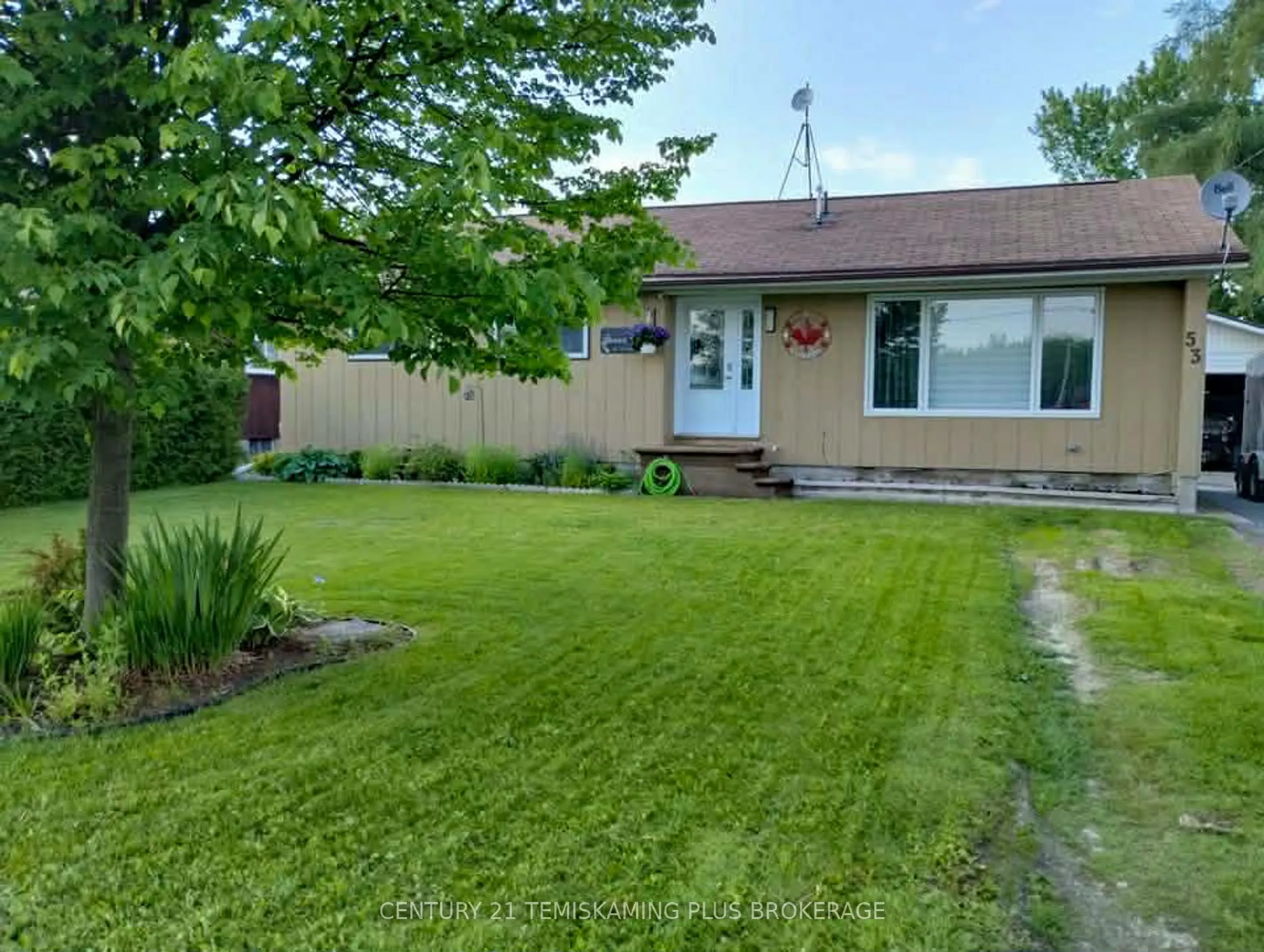 Photo 23 of 53 Tenth Avenue, Englehart — HOMEH