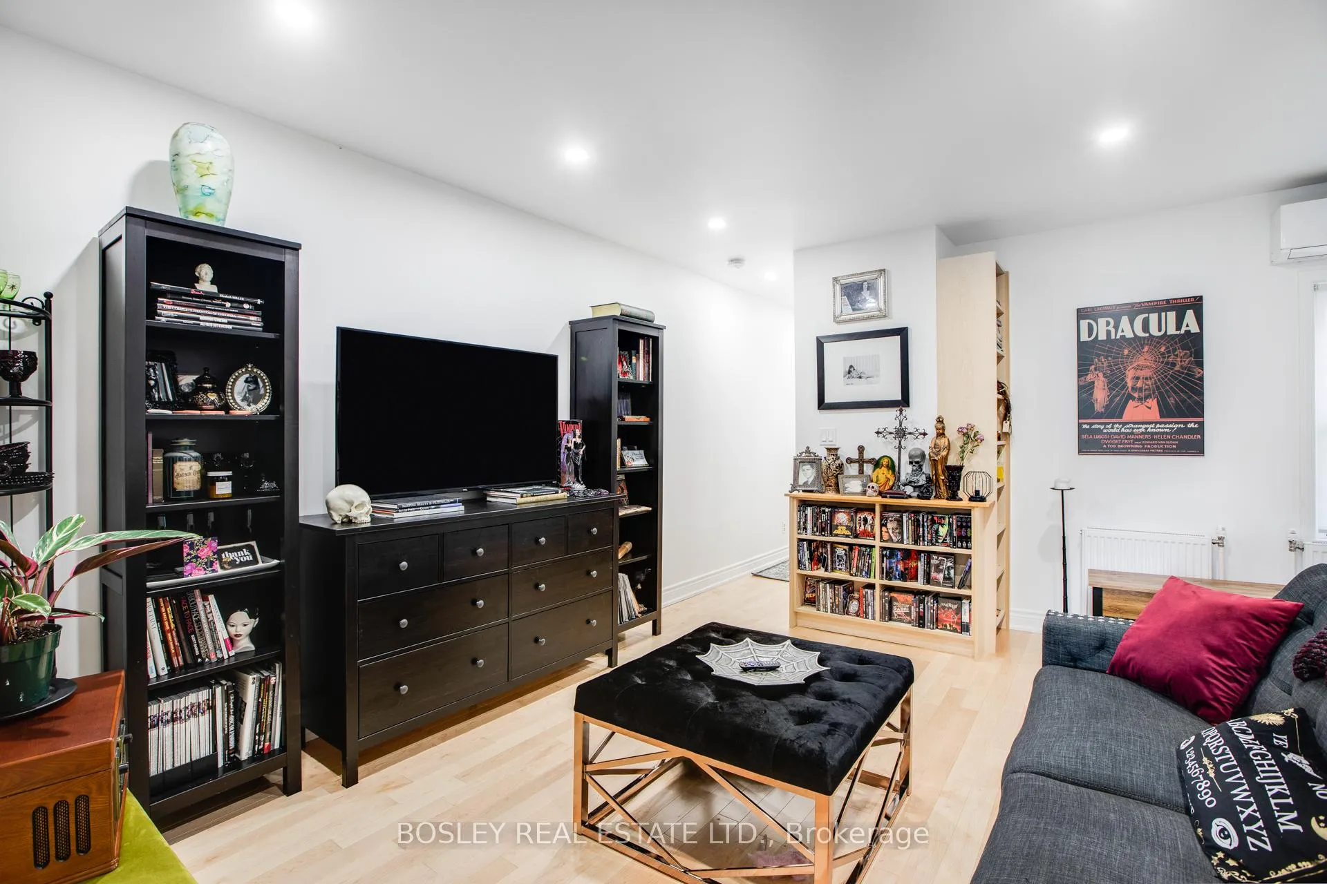 Photo 5 of 1918 Gerrard Street E, Toronto, Woodbine Corridor — HOMEH