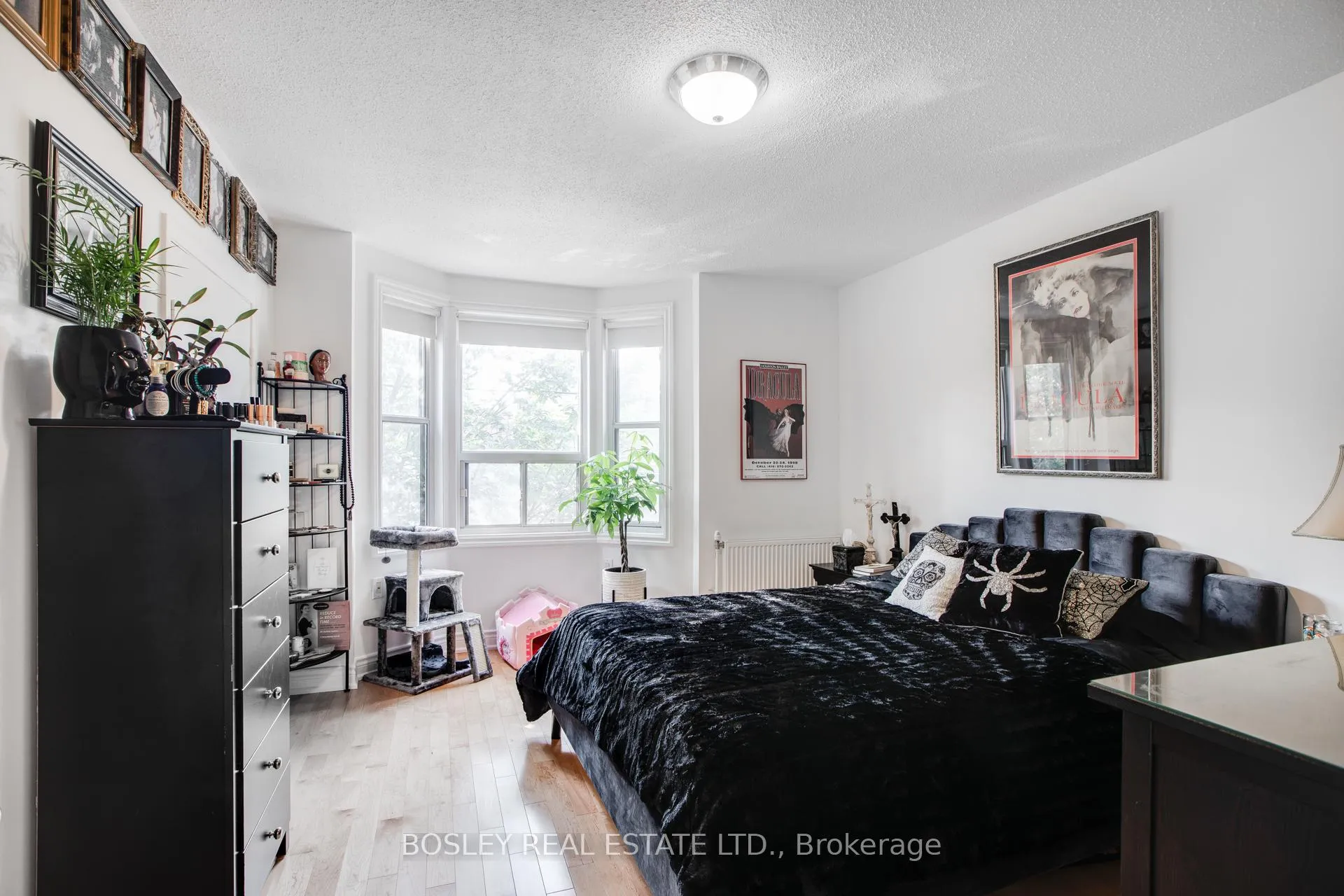 Photo 6 of 1918 Gerrard Street E, Toronto, Woodbine Corridor — HOMEH