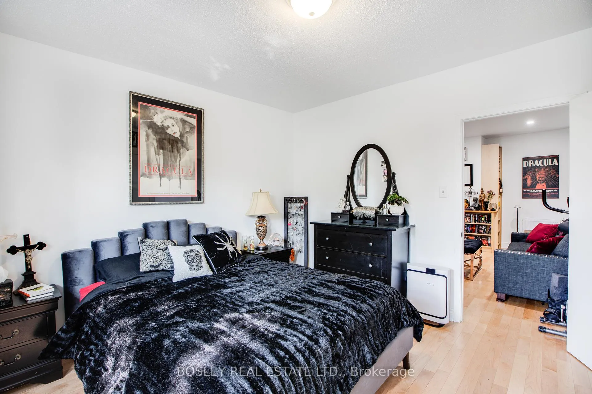 Photo 7 of 1918 Gerrard Street E, Toronto, Woodbine Corridor — HOMEH