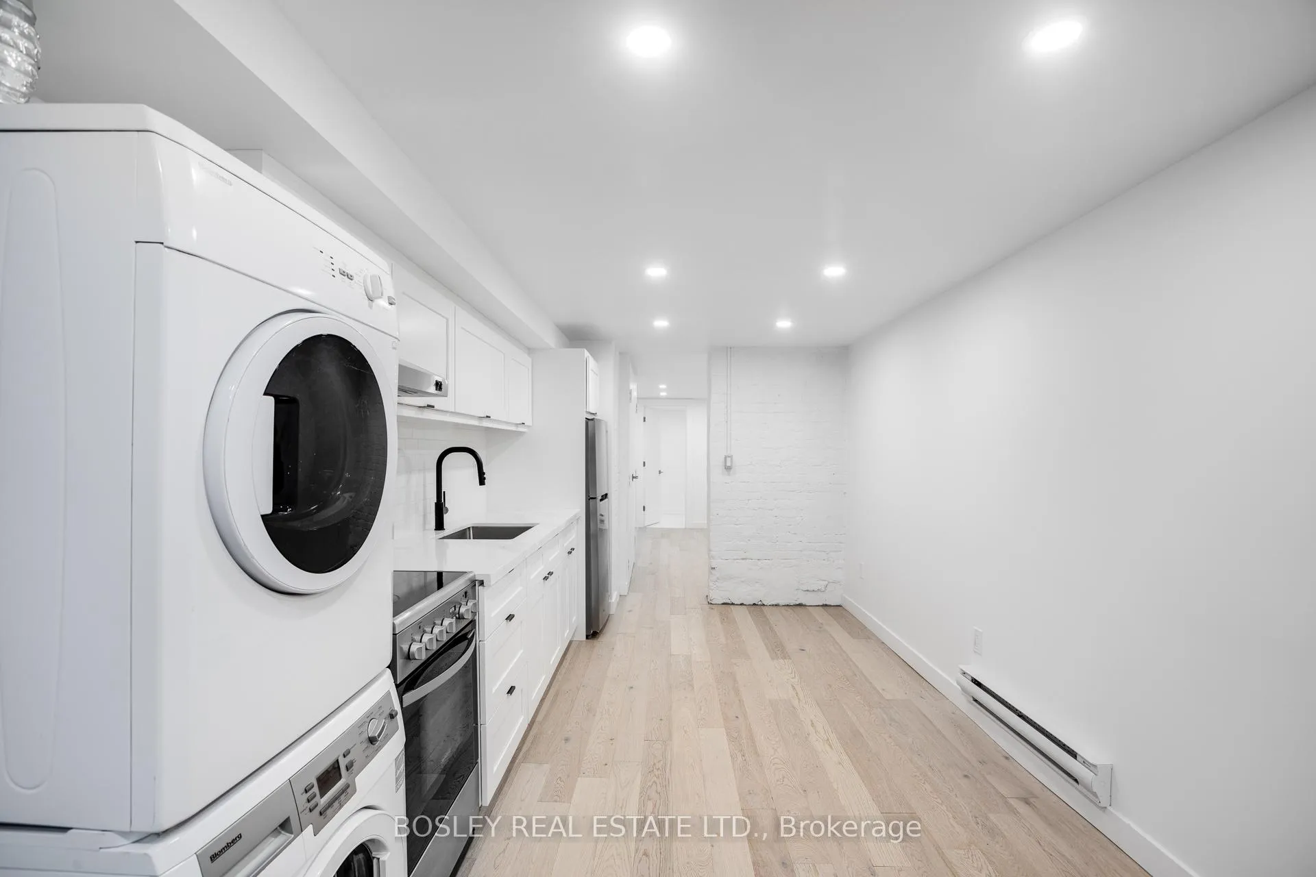 Photo 23 of 1918 Gerrard Street E, Toronto, Woodbine Corridor — HOMEH