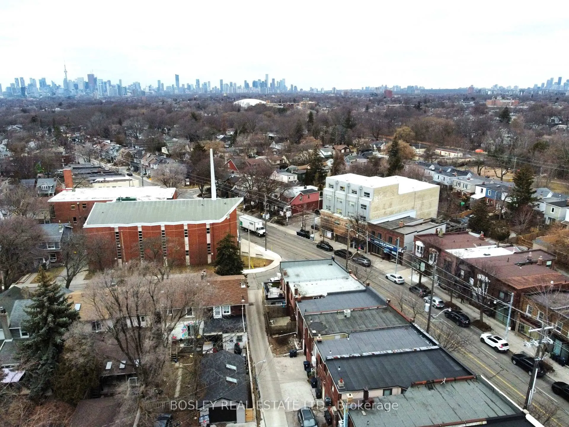 Photo 36 of 1918 Gerrard Street E, Toronto, Woodbine Corridor — HOMEH