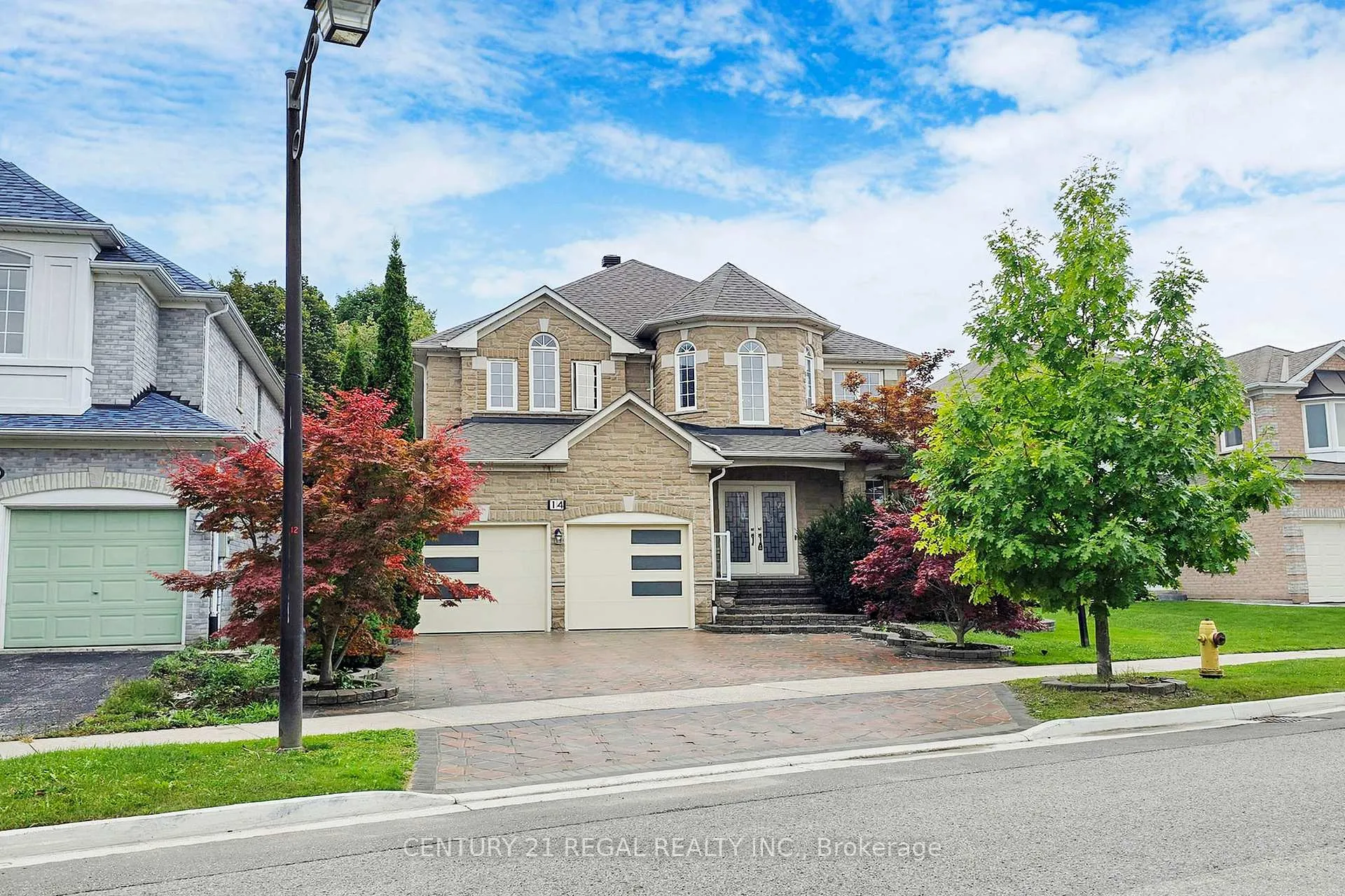 Photo 1 of 14 Fawnbrook Circle, Markham, Markville — HOMEH