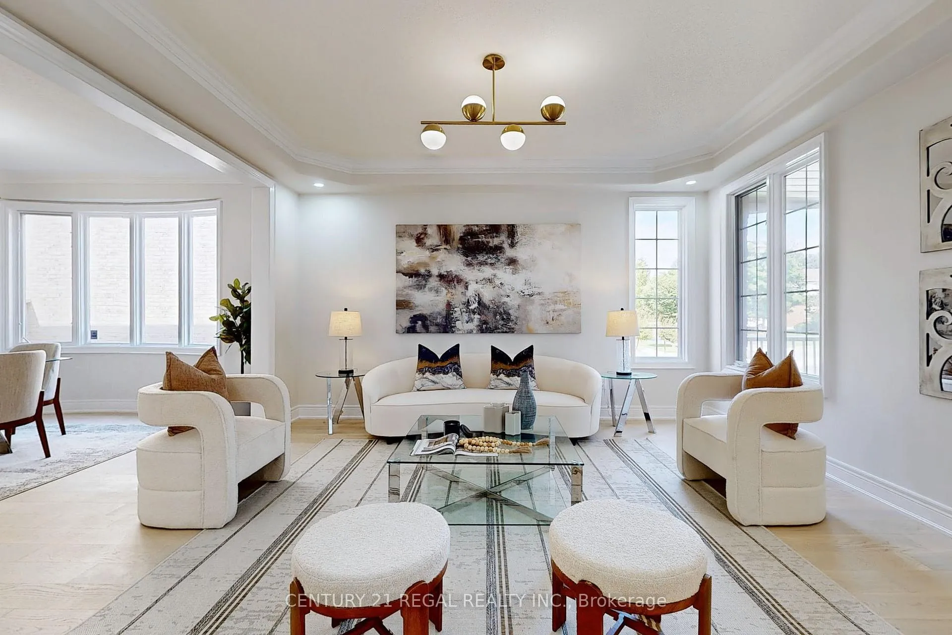 Photo 3 of 14 Fawnbrook Circle, Markham, Markville — HOMEH