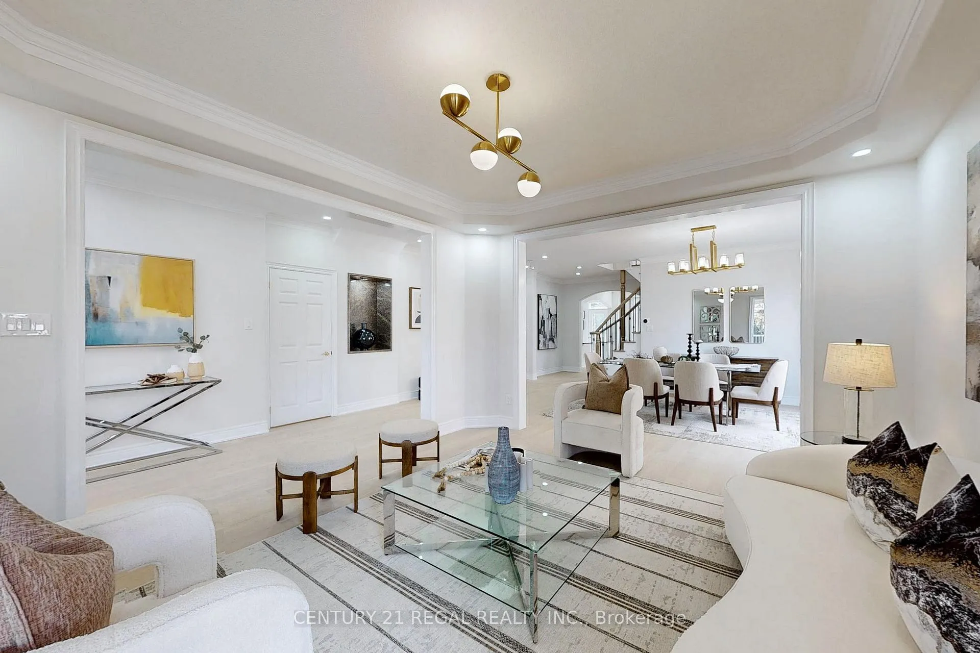 Photo 5 of 14 Fawnbrook Circle, Markham, Markville — HOMEH