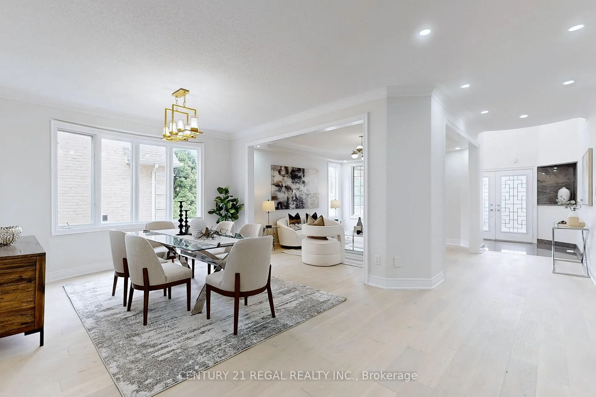 Photo 7 of 14 Fawnbrook Circle, Markham, Markville — HOMEH