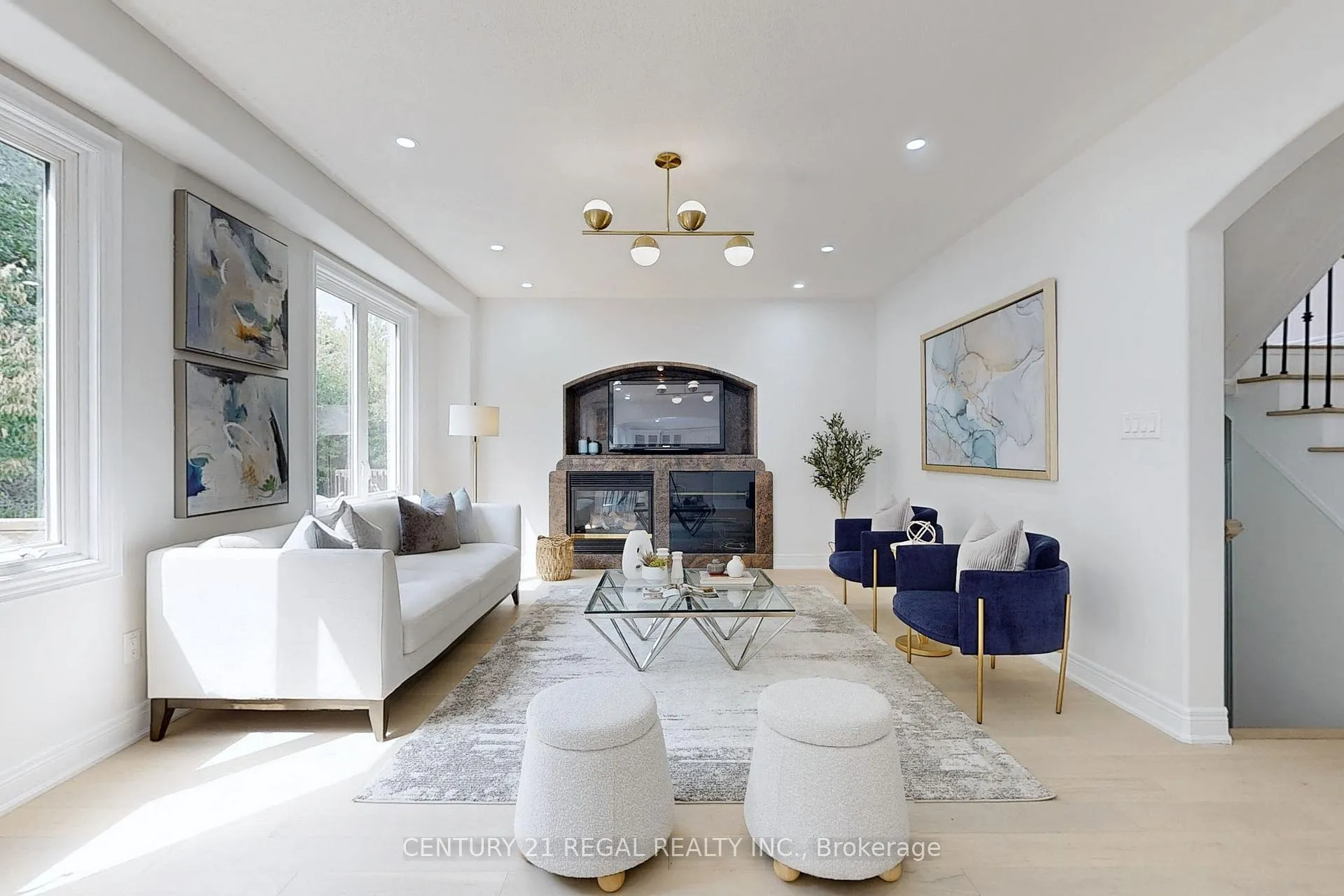 Photo 8 of 14 Fawnbrook Circle, Markham, Markville — HOMEH