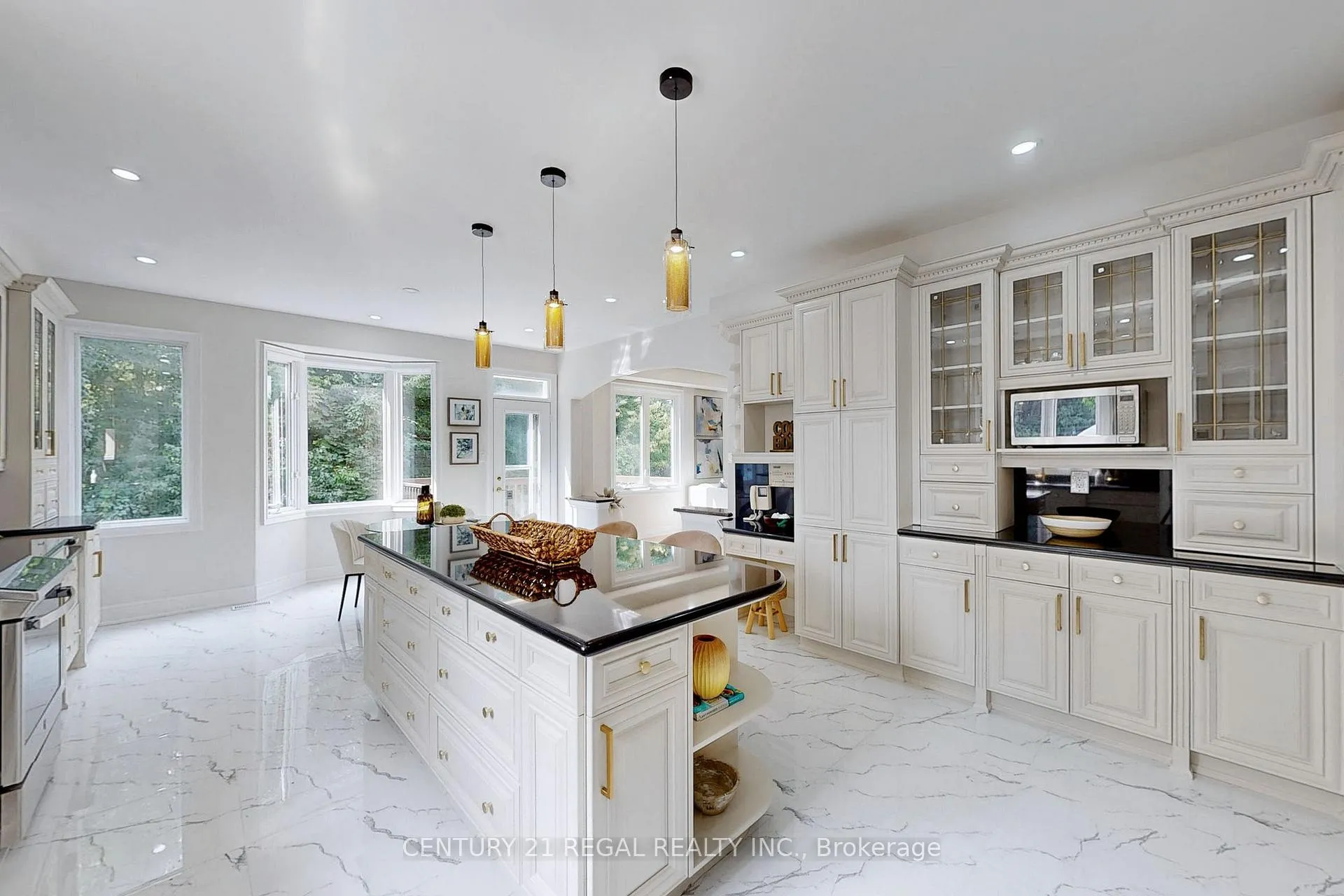 Photo 13 of 14 Fawnbrook Circle, Markham, Markville — HOMEH