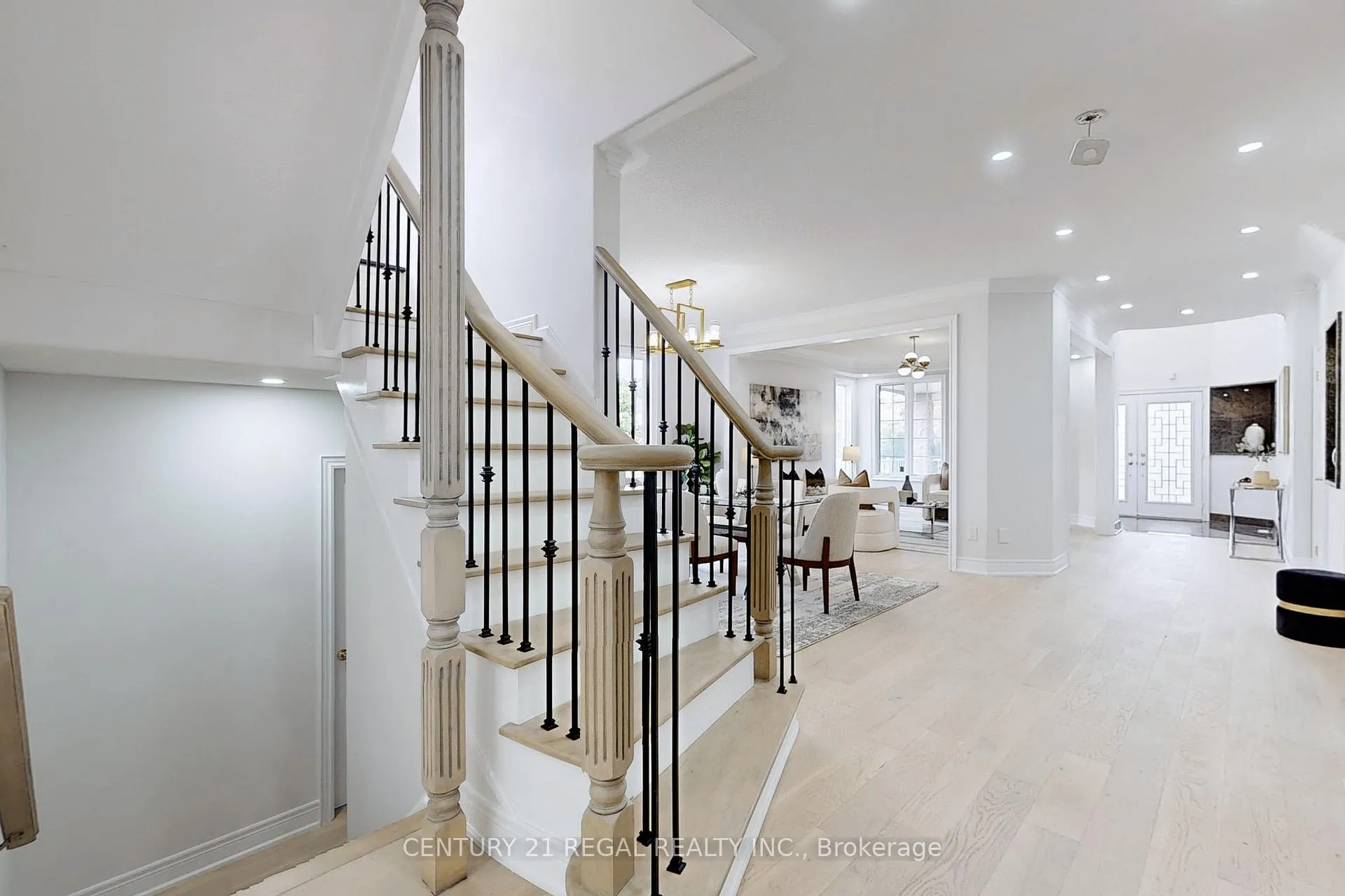 Photo 19 of 14 Fawnbrook Circle, Markham, Markville — HOMEH