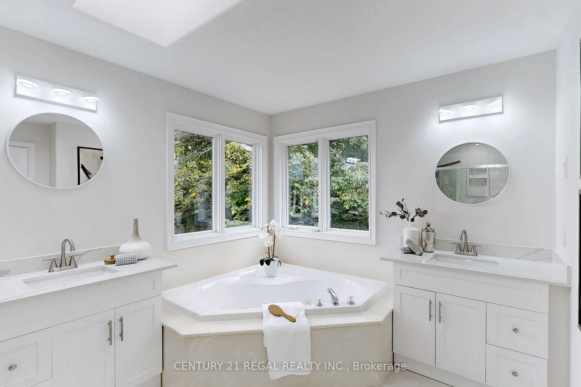 Photo 25 of 14 Fawnbrook Circle, Markham, Markville — HOMEH