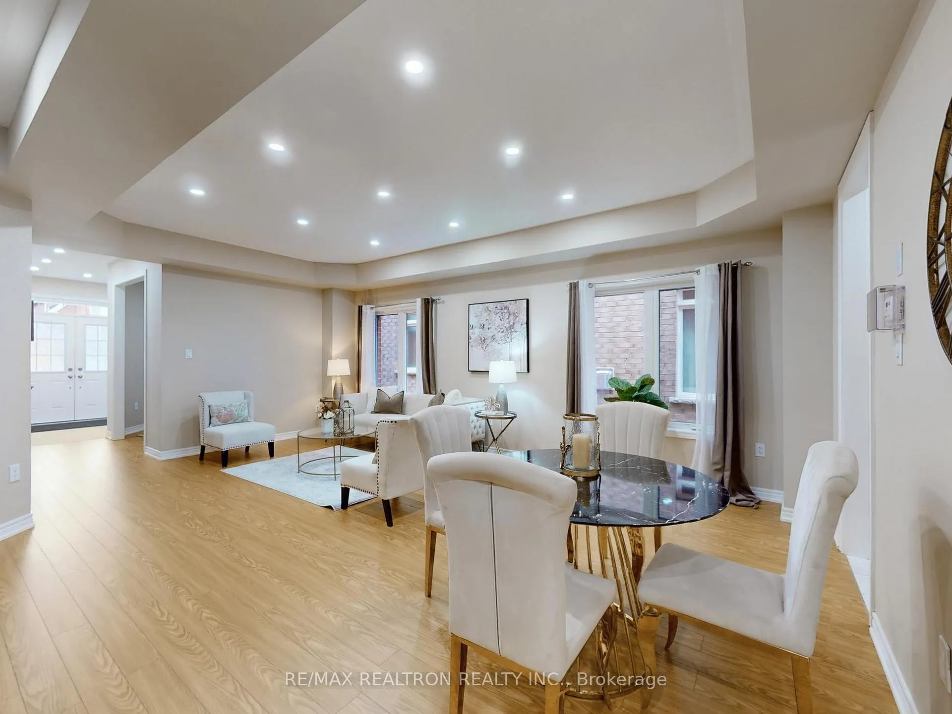 Photo 8 of 1801 Douglas Langtree Drive, Oshawa, Taunton — HOMEH