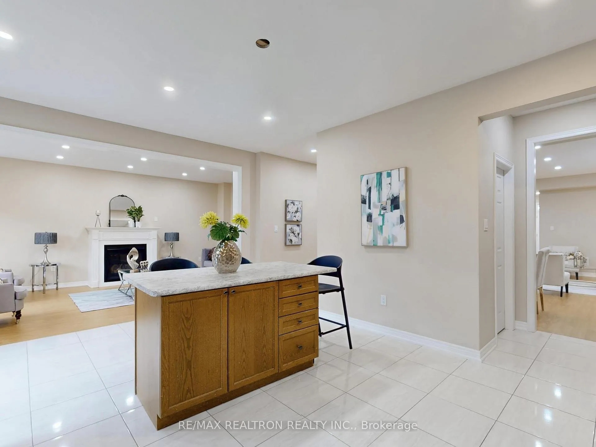 Photo 16 of 1801 Douglas Langtree Drive, Oshawa, Taunton — HOMEH