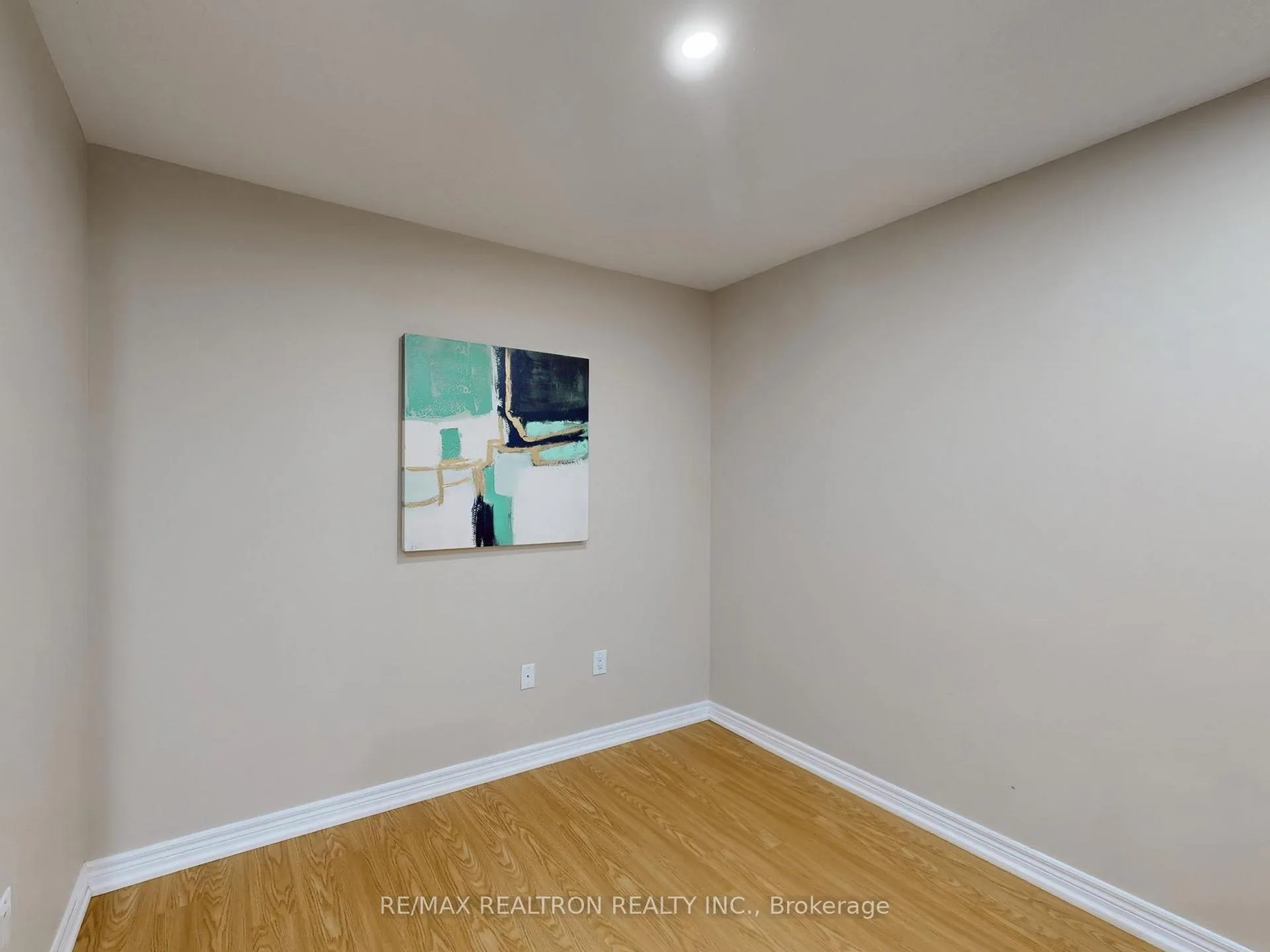 Photo 23 of 1801 Douglas Langtree Drive, Oshawa, Taunton — HOMEH