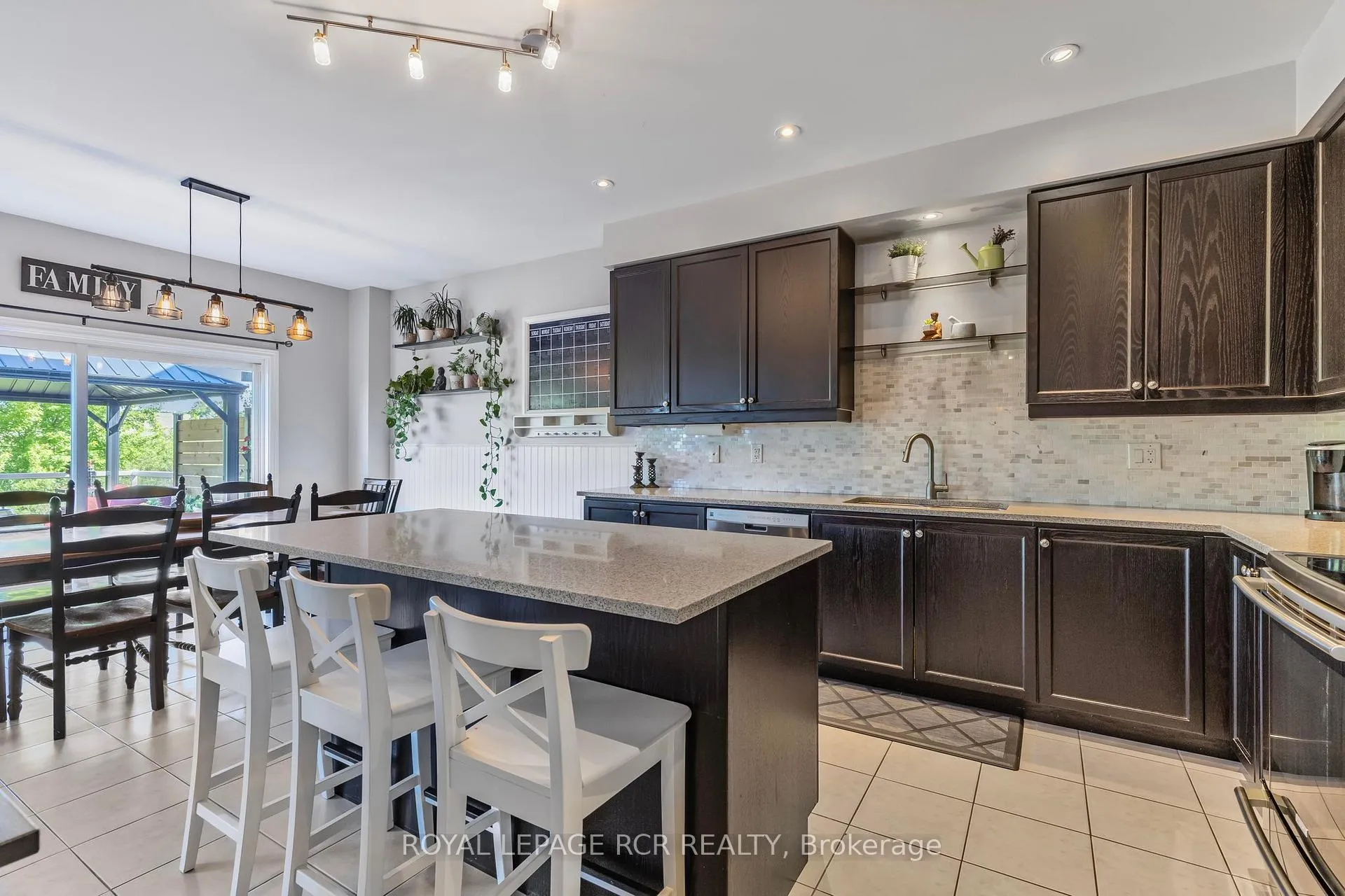 Photo 10 of 160 Shephard Avenue, New Tecumseth, Alliston — HOMEH