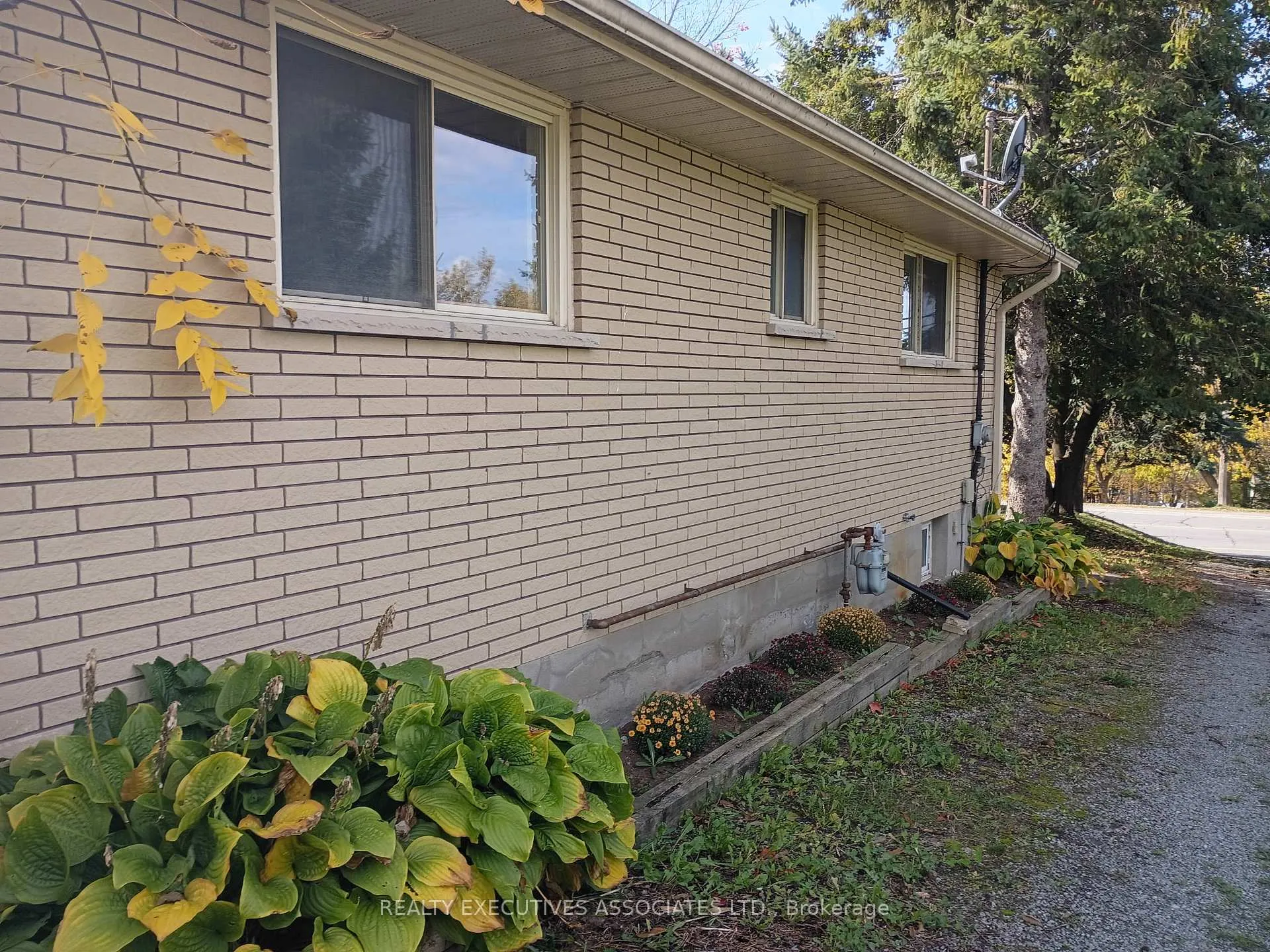 Photo 2 of 913 Ward Street, Selwyn — HOMEH
