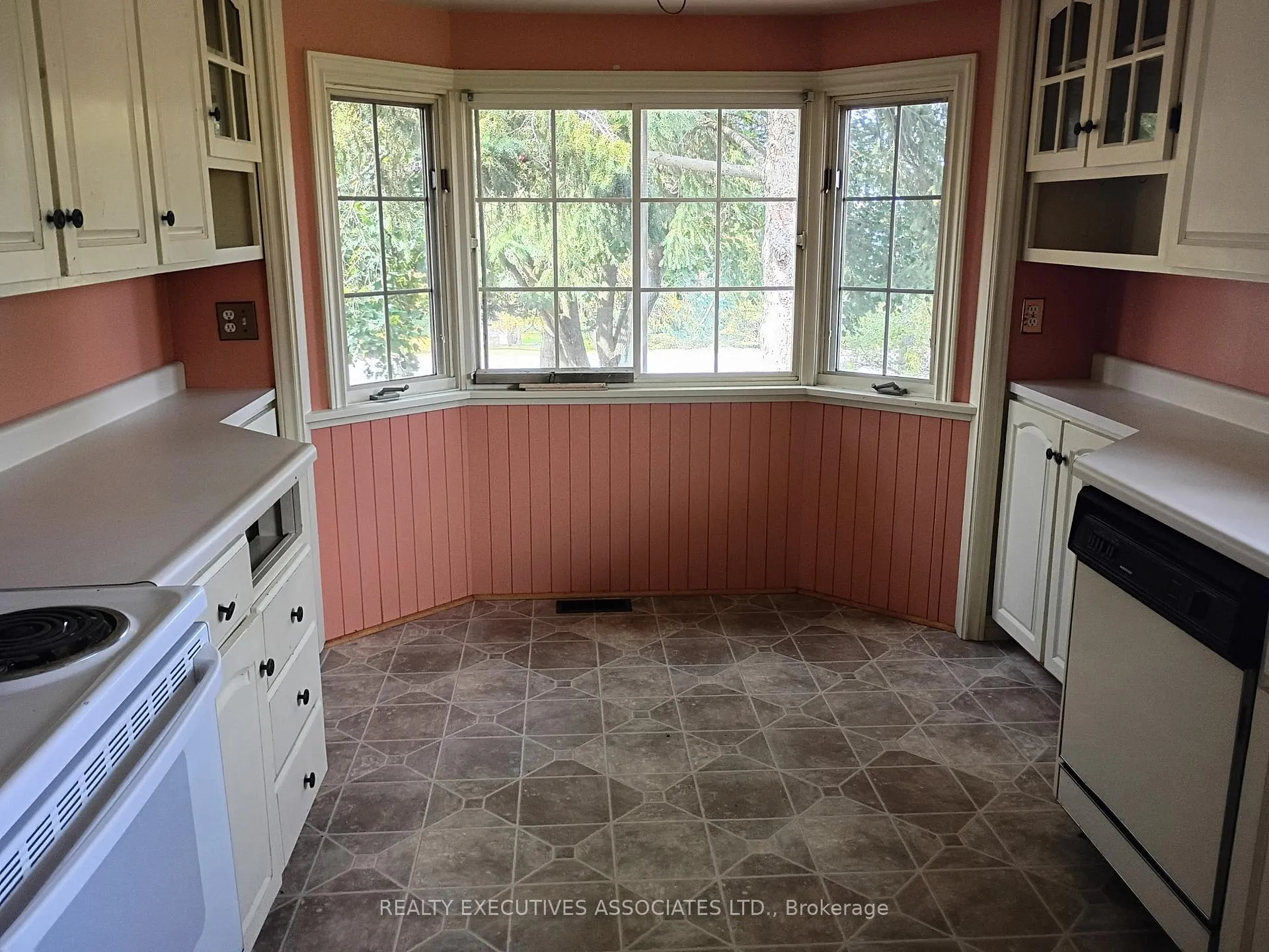 Photo 9 of 913 Ward Street, Selwyn — HOMEH
