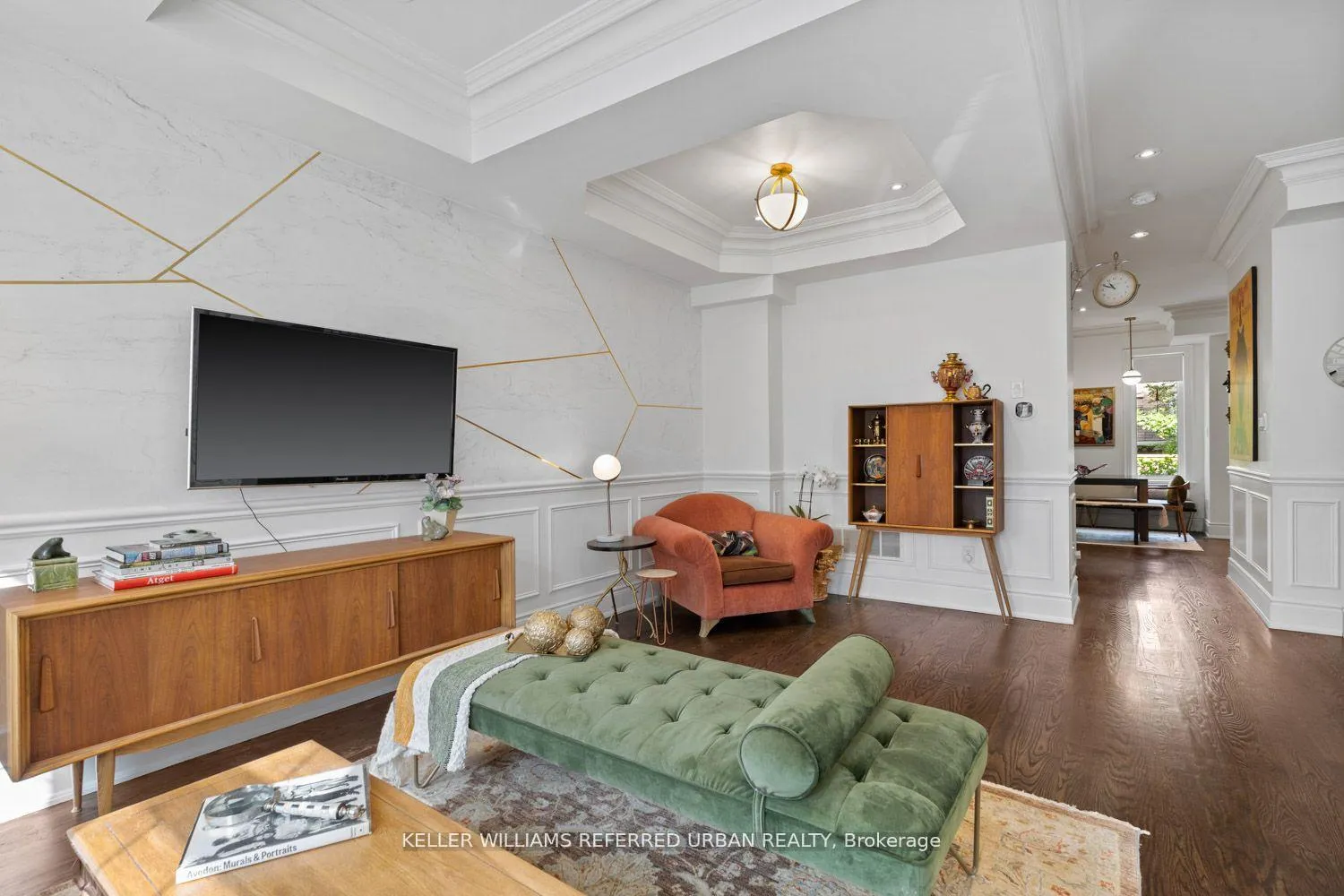 Photo 5 of 118 Helendale Avenue, Toronto, Yonge-Eglinton — HOMEH