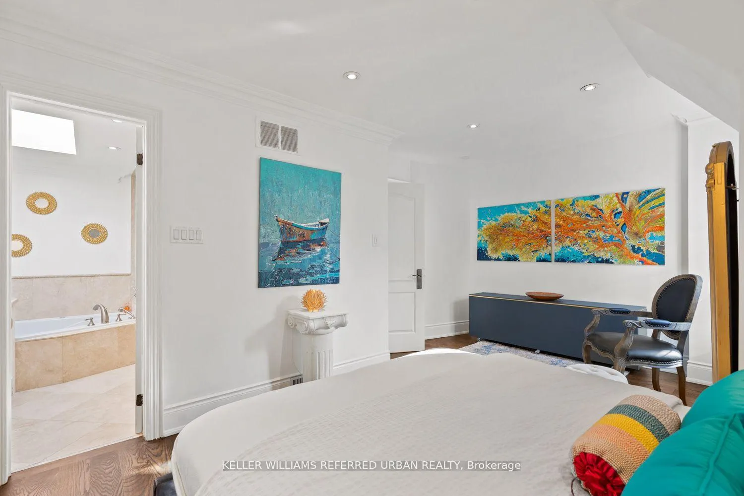 Photo 17 of 118 Helendale Avenue, Toronto, Yonge-Eglinton — HOMEH